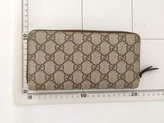 GUCCI GG Supreme Wallet with Box and Dust Bag