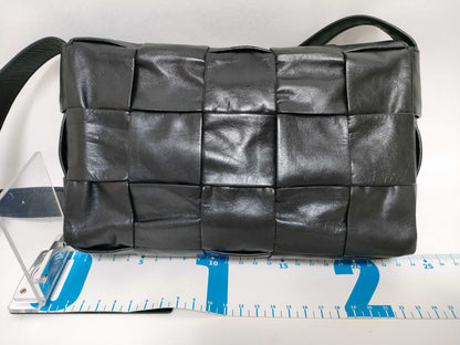 BOTTEGA VENETA Intrecciato Maxi Intrecciato Cassette Leather Shoulder Bag