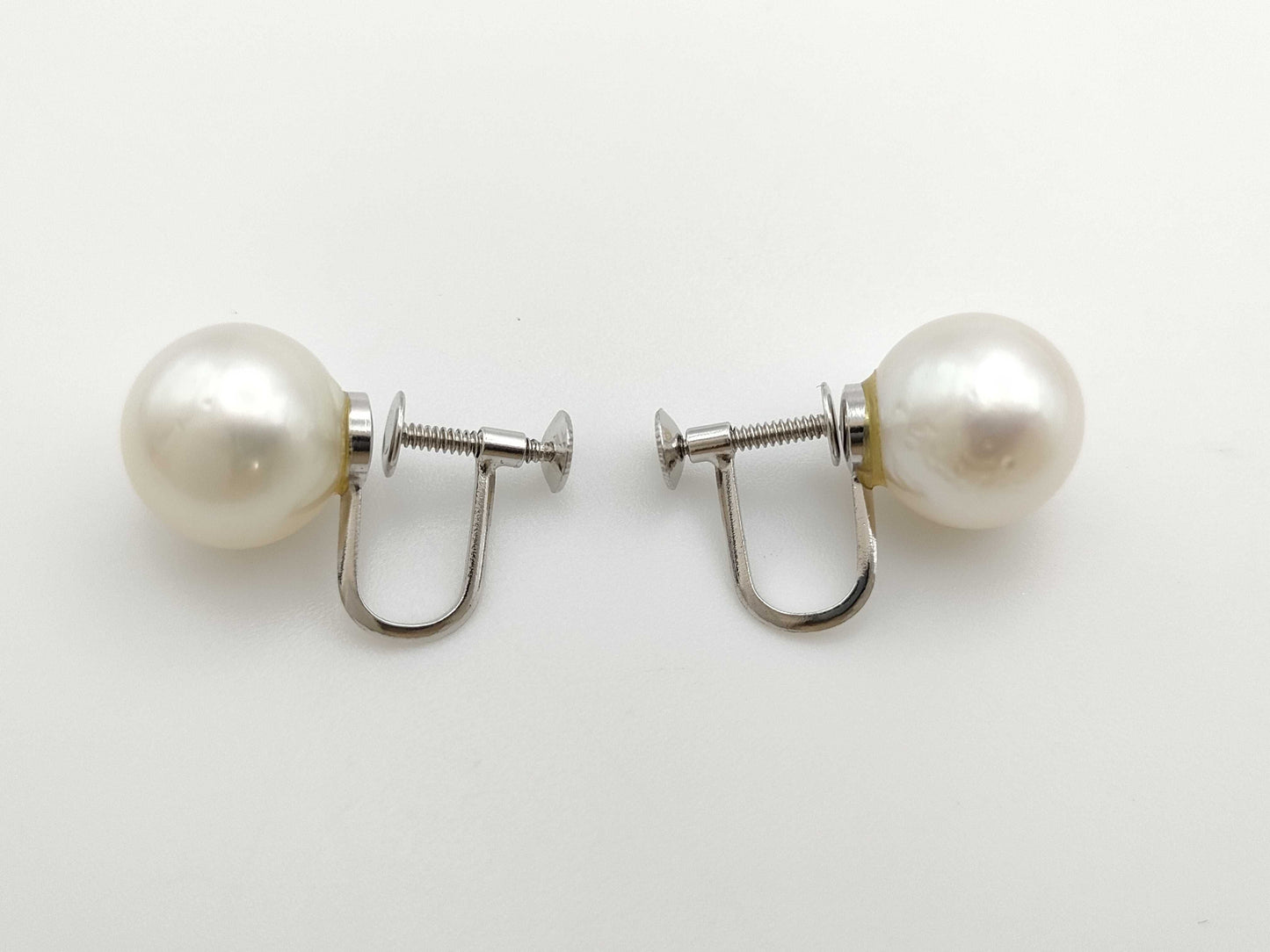 White Butterfly Semi-Round Pearl, Diameter 8.3mm-11.7mm / Pearl Diameter 11.7mm x 2 , Sterling Silver, 61.13g, Other Accessories 