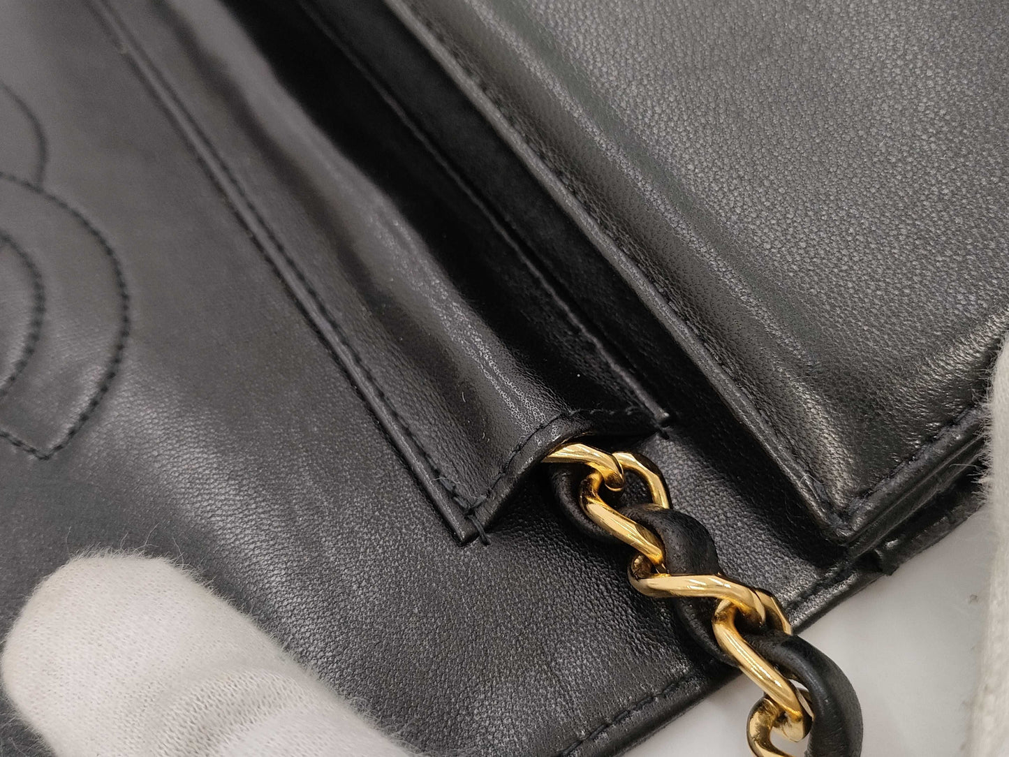CHANEL Matelasse Lambskin Single Flap Shoulder Bag
