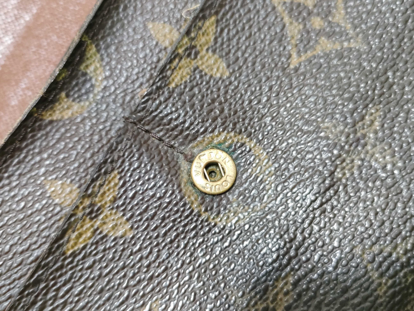 LOUIS VUITTON Monogram Louis Vuitton 5-Piece Wallet Set