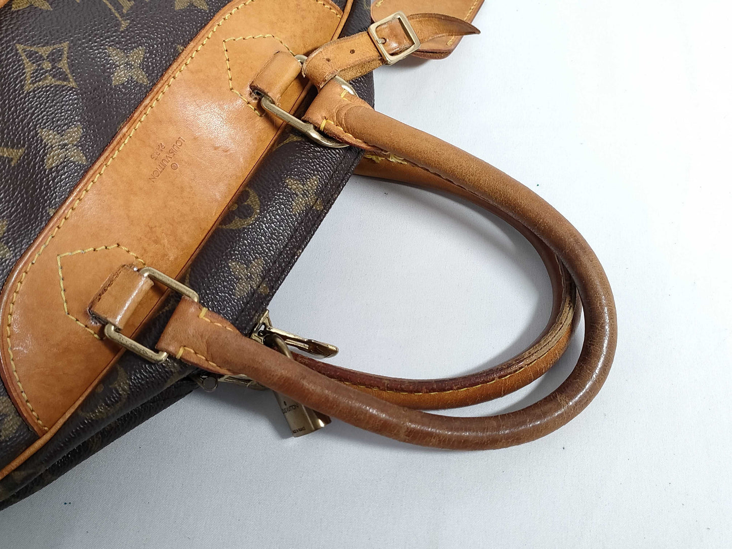 LOUIS VUITTON Monogram Louis Vuitton LV Deauville M47270 Handbag