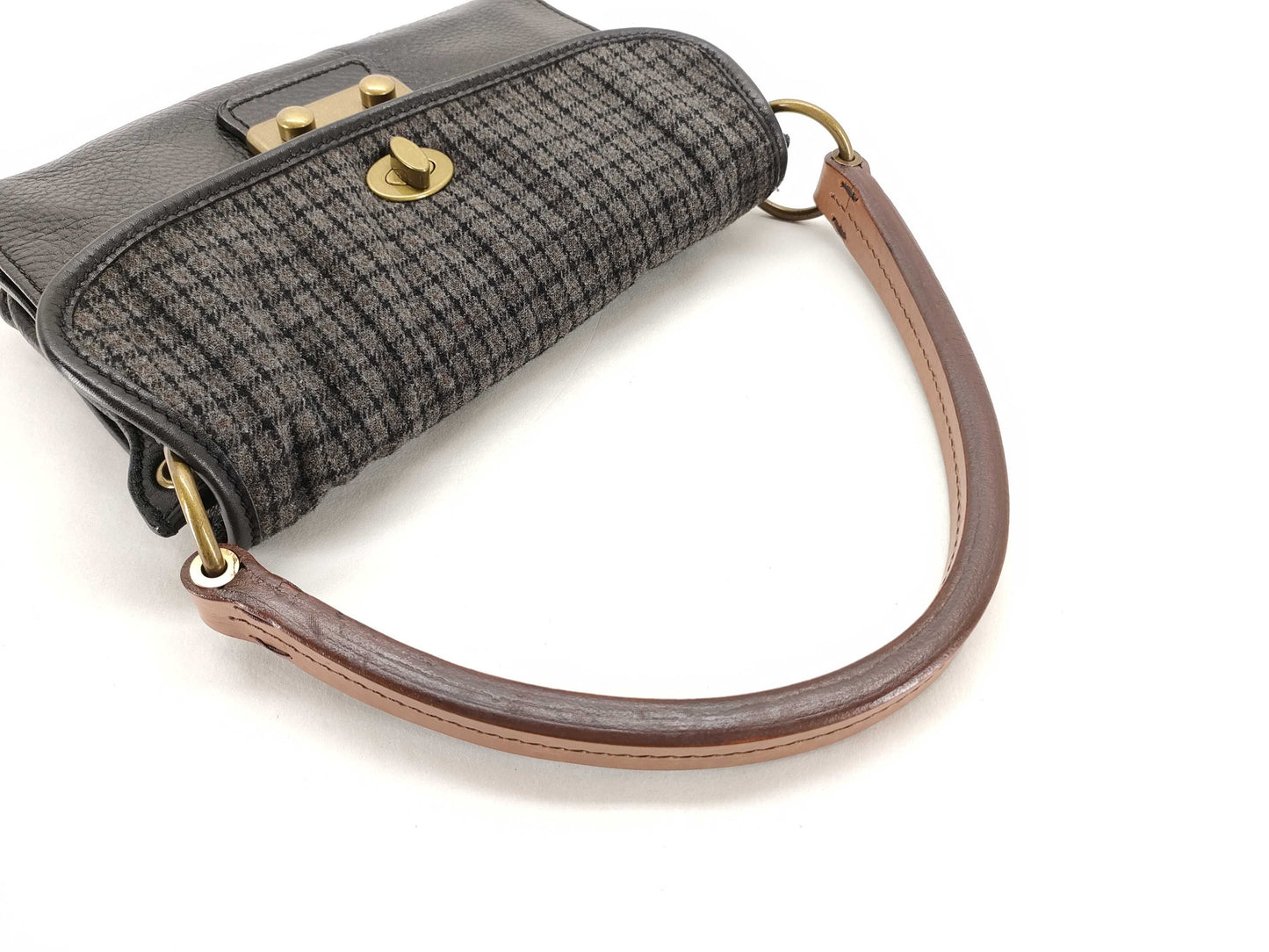 Miu Miu Turnlock One-Shoulder Bag Leather Black Shoulder Bag
