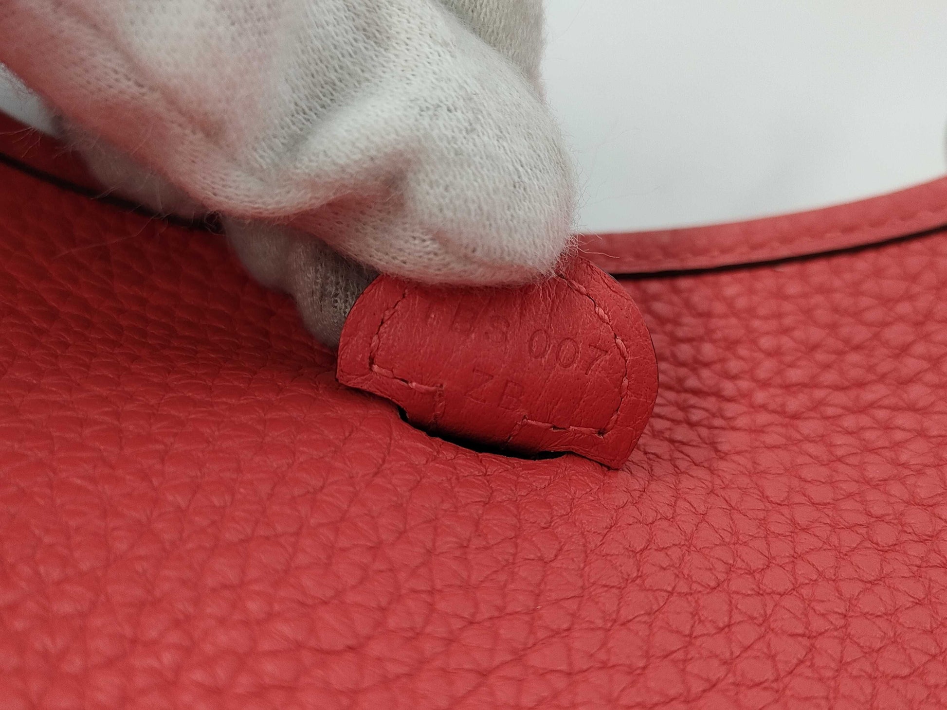 HERMES Evelyn TPM Taurillon Clemence Leather Shoulder Bag in Rose Pivoine/Rose Sakura with Silver Hardware and T Stamp