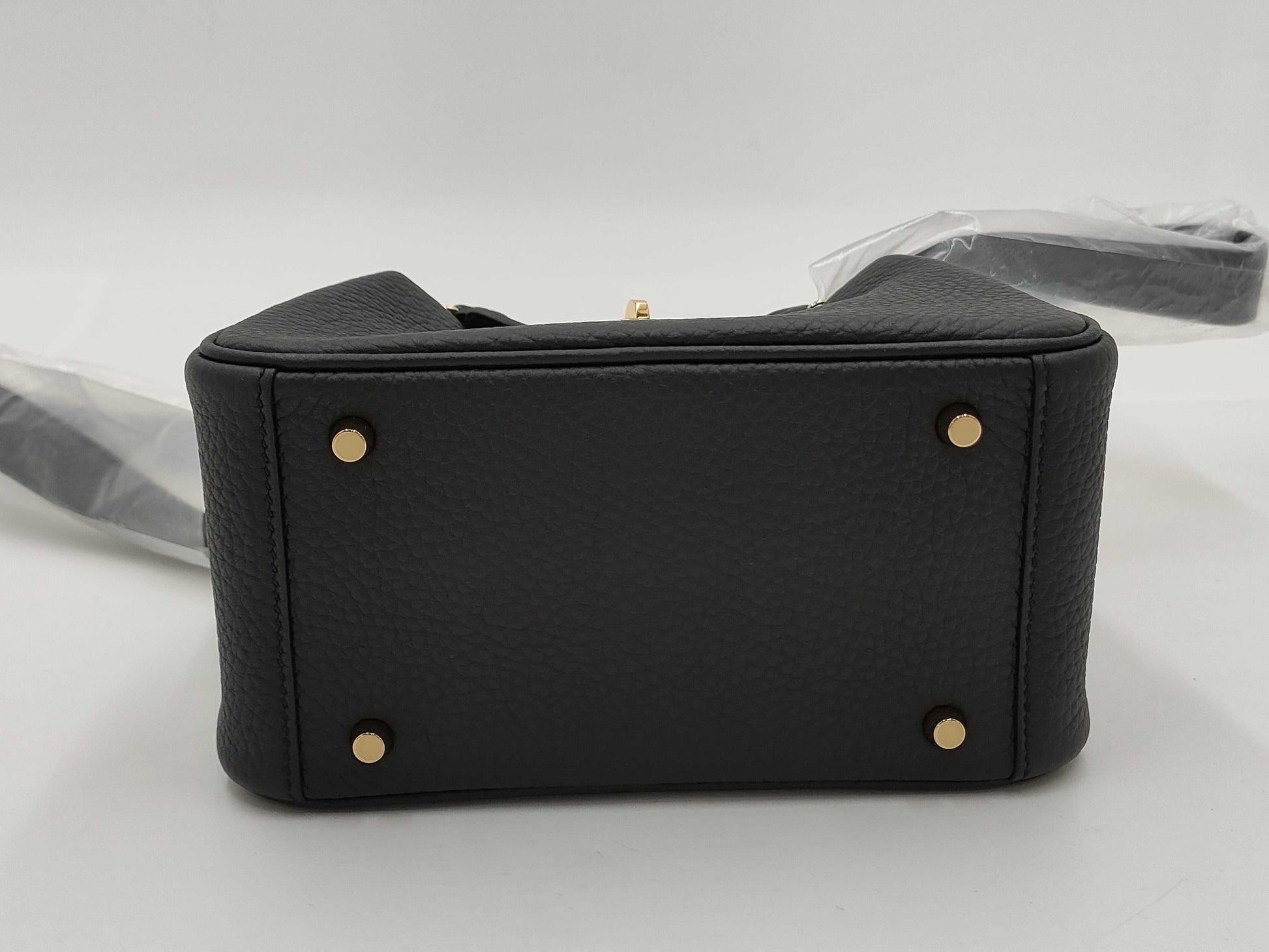 HERMES Lindy Mini Taurillon Black Shoulder Bag with GD Hardware and Double Stamp