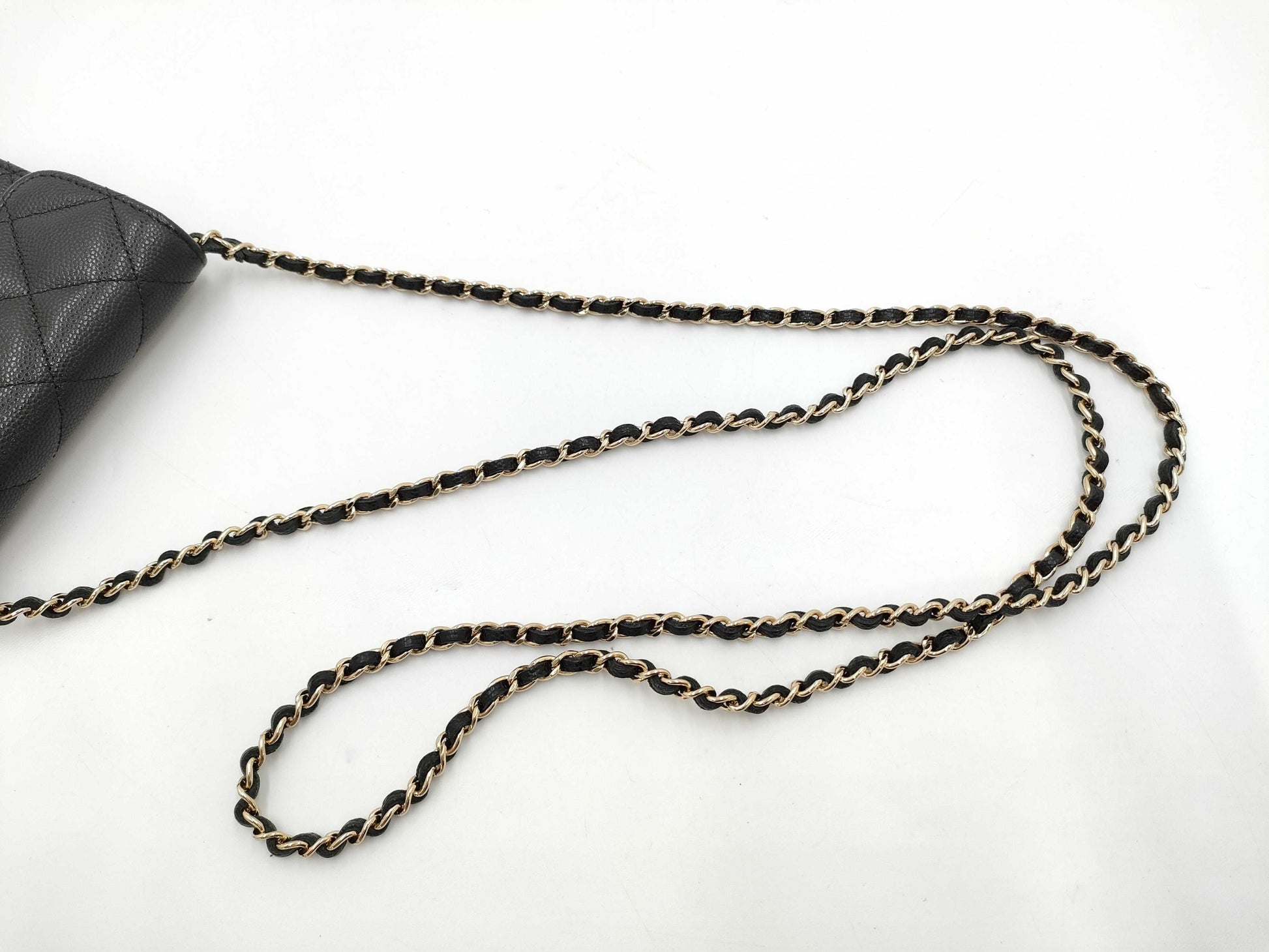 CHANEL CHANEL Matelasse Caviar Leather Chain Shoulder Wallet with GD Hardware Shoulder Bag