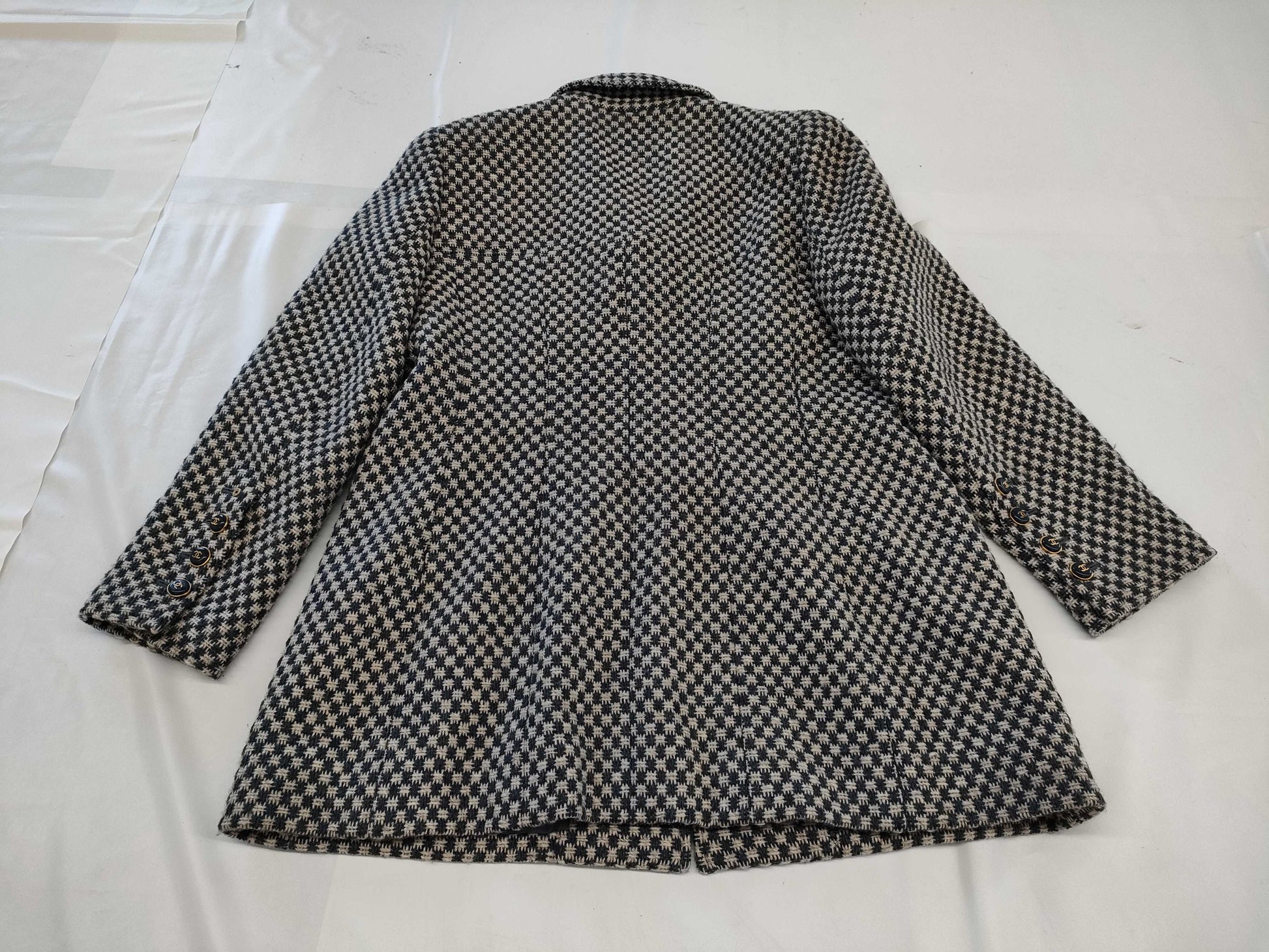 CHANEL Tweed Jacket 95A Size 46