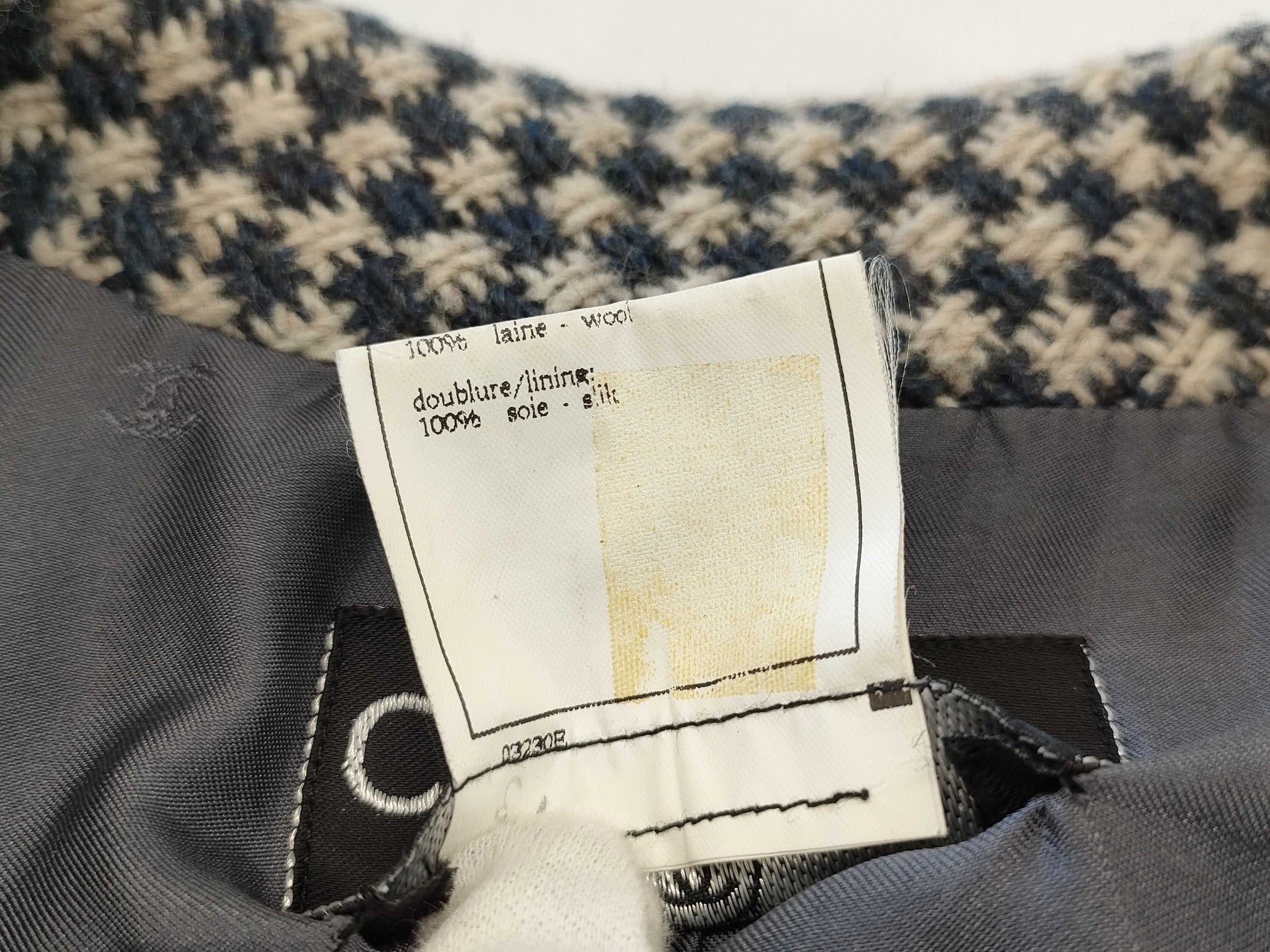 CHANEL Tweed Jacket 95A Size 46