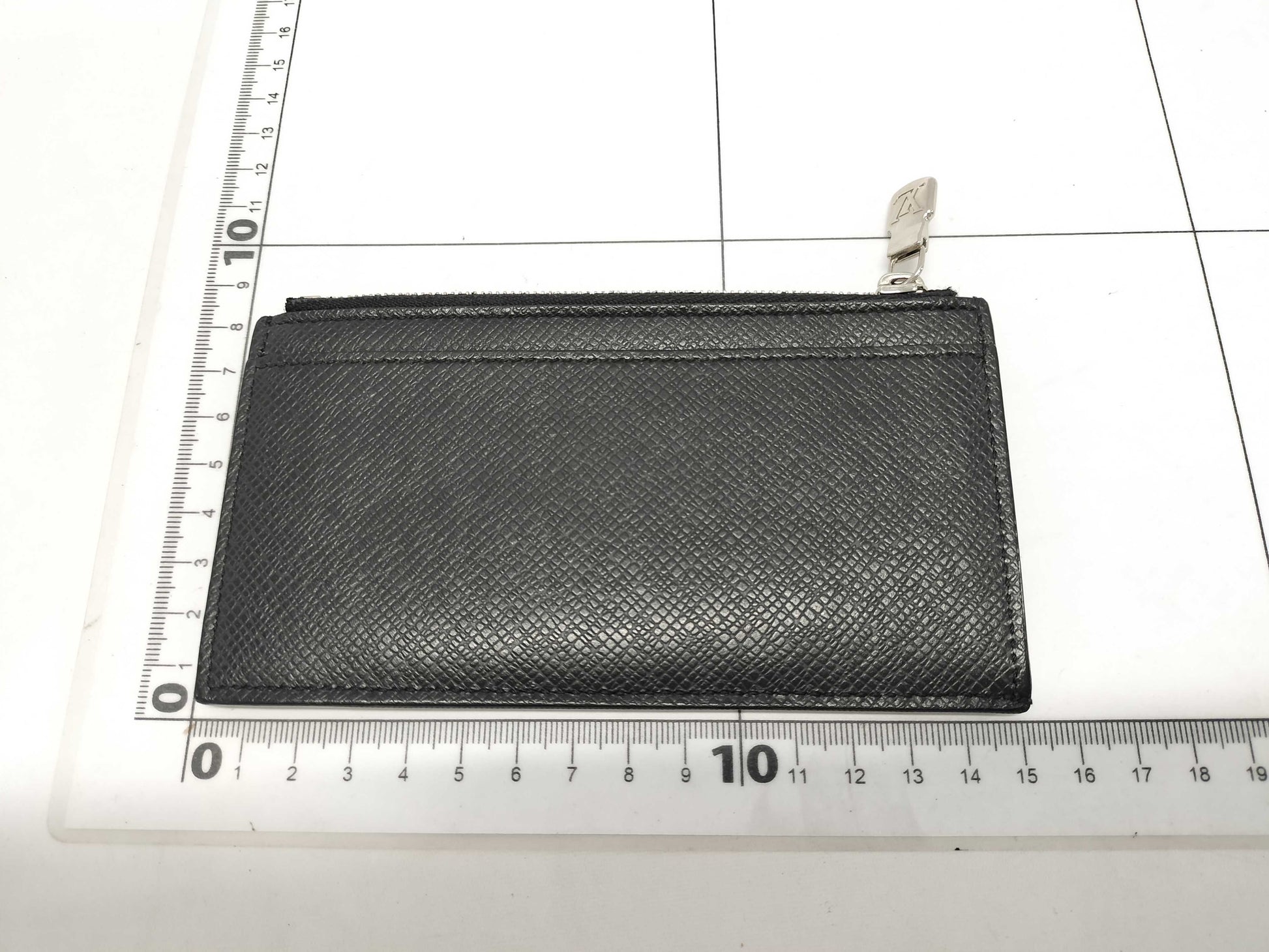 LOUIS VUITTON LOUIS VUITTON M62914 Louis Vuitton Taiga Fragment Case Coin Case Other Accessories