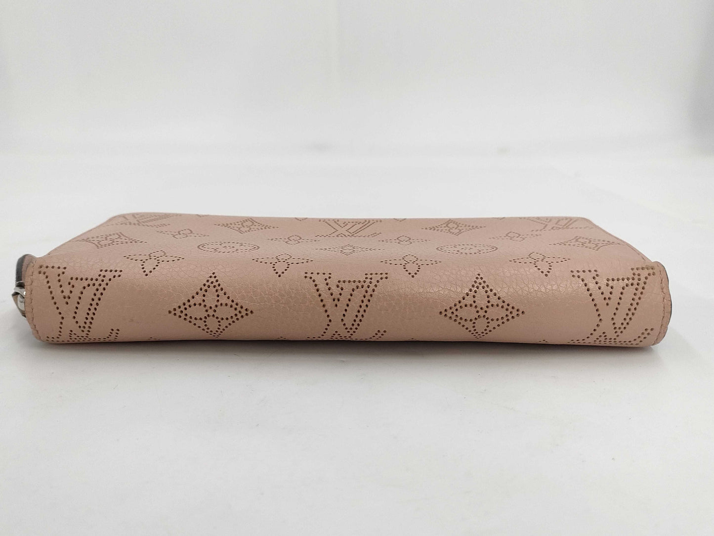LOUIS VUITTON Mahina Zippy Wallet