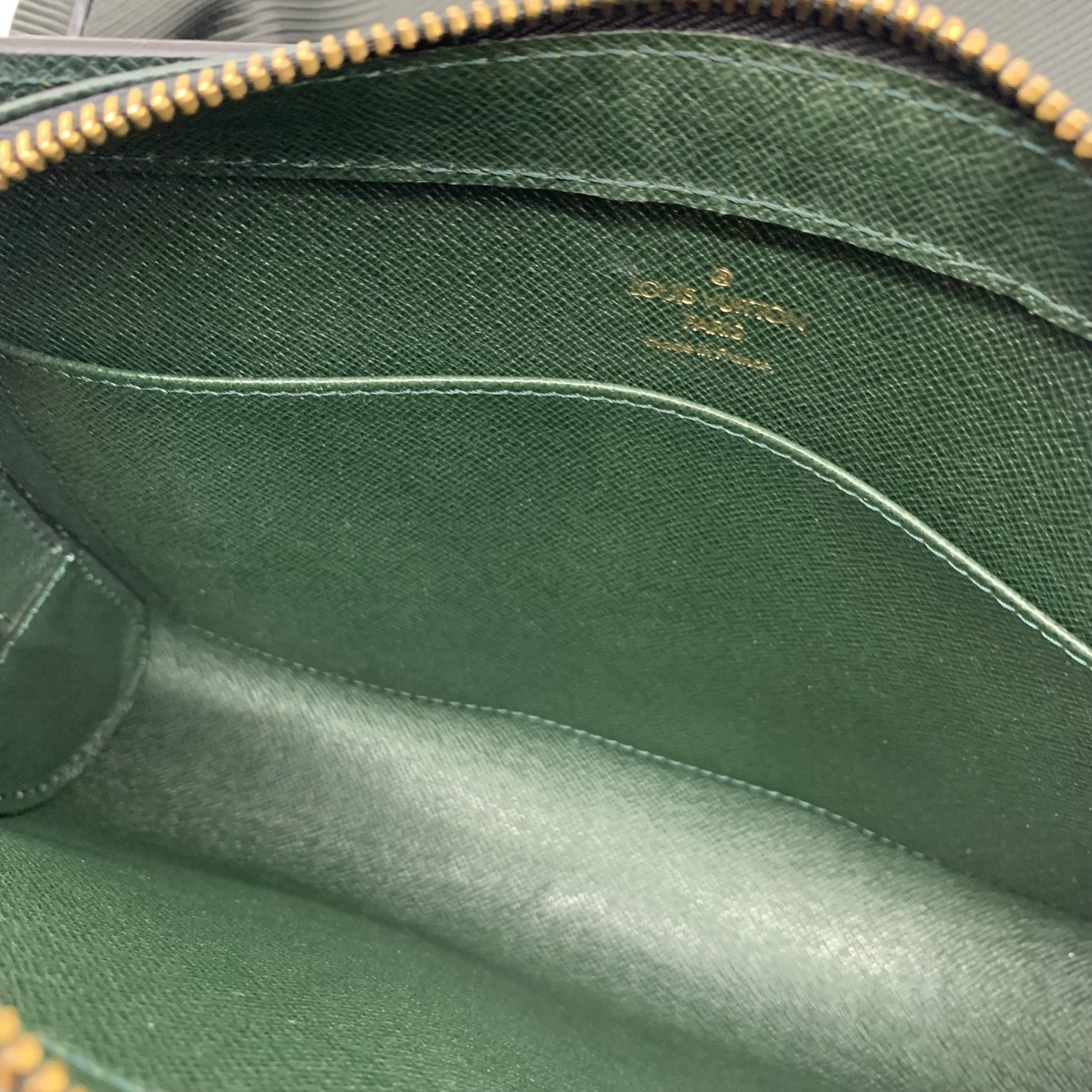 (10463_0006) LOUIS VUITTON 2 Pieces Taiga Clutch Bag Second Bag Business Bag Clutch Bag