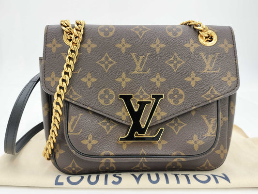 LOUIS VUITTON Monogram Passy M45592 RFID Shoulder Bag