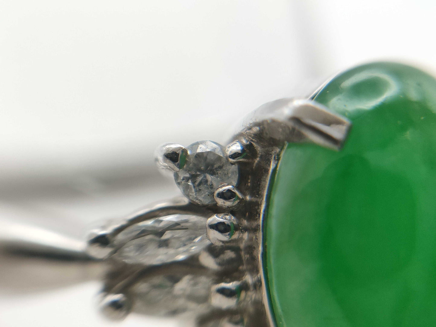 Jadeite 3.00ct D0.19ct PT900 6.3g Ring 