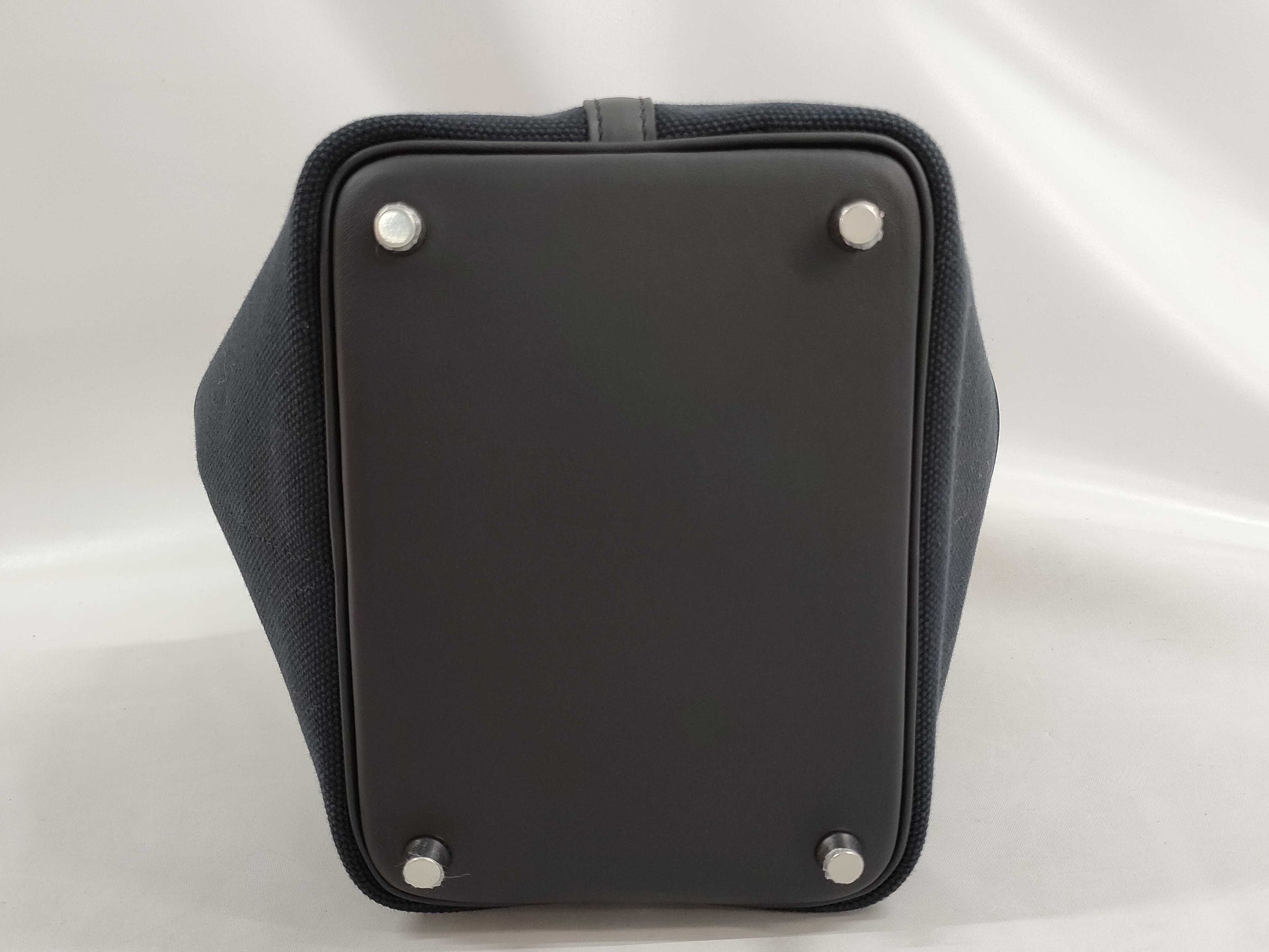 HERMES Picotin Lock PM Cargo Toilet Goelan Swift Black Handbag with Silver Hardware and Double Stamp