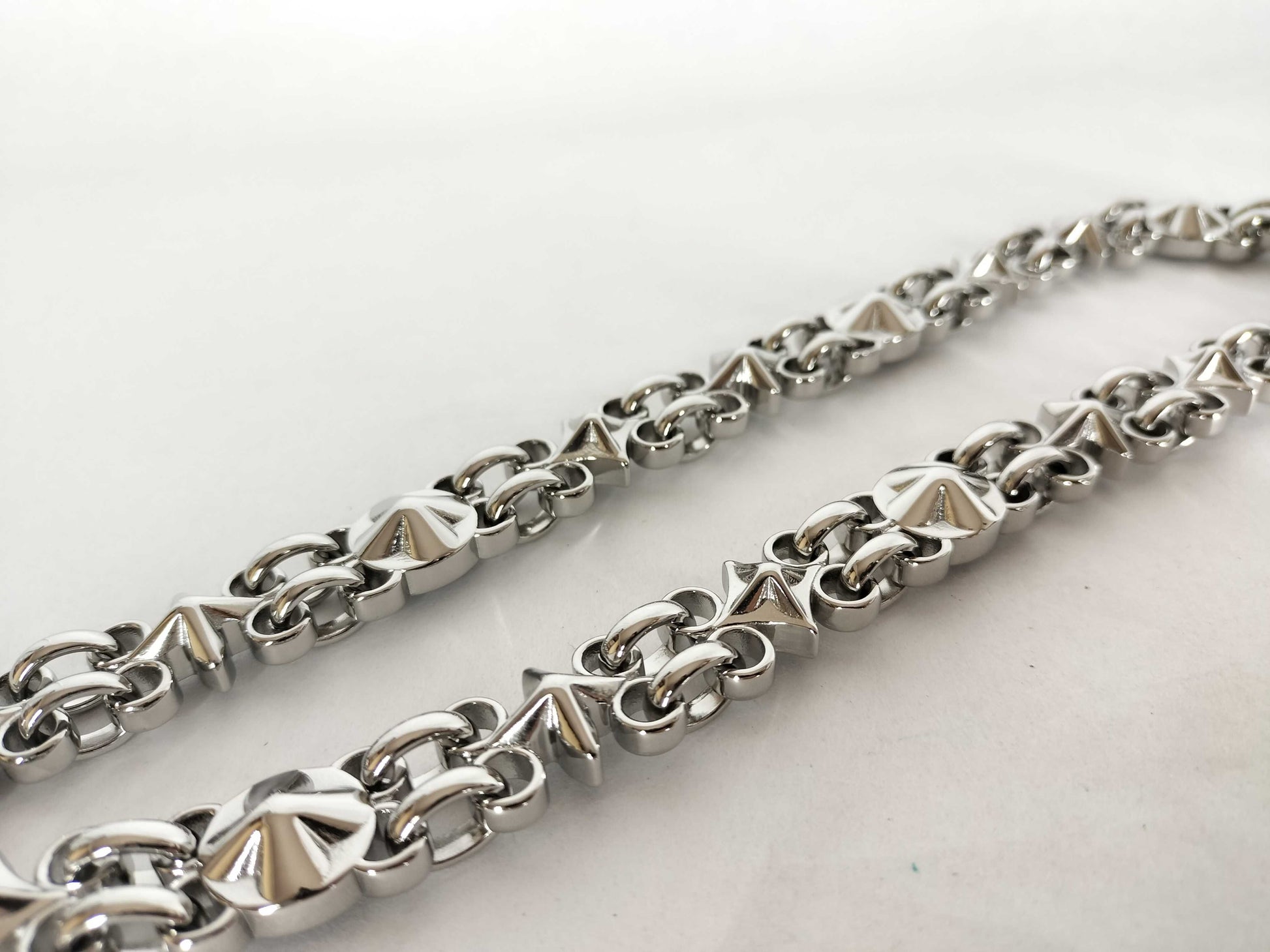 LOUIS VUITTON Louis Vuitton Dauphine Accessory Strap, Silver Stainless Steel with Silver Brass Hardware