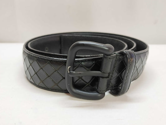 BOTTEGA VENETA Intrecciato Leather Belt in Black