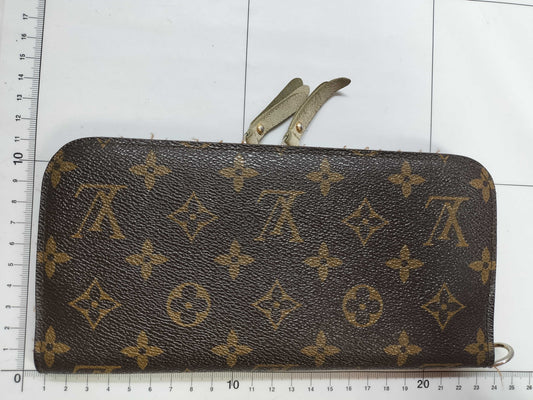 LOUIS VUITTON LOUIS VUITTON Monogram LV Monogram Portefeuille Ensolite M66563 VI2121 Wallet