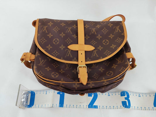 LOUIS VUITTON Monogram LV Monogram Saumur MM M40710 AR0914 Shoulder Bag