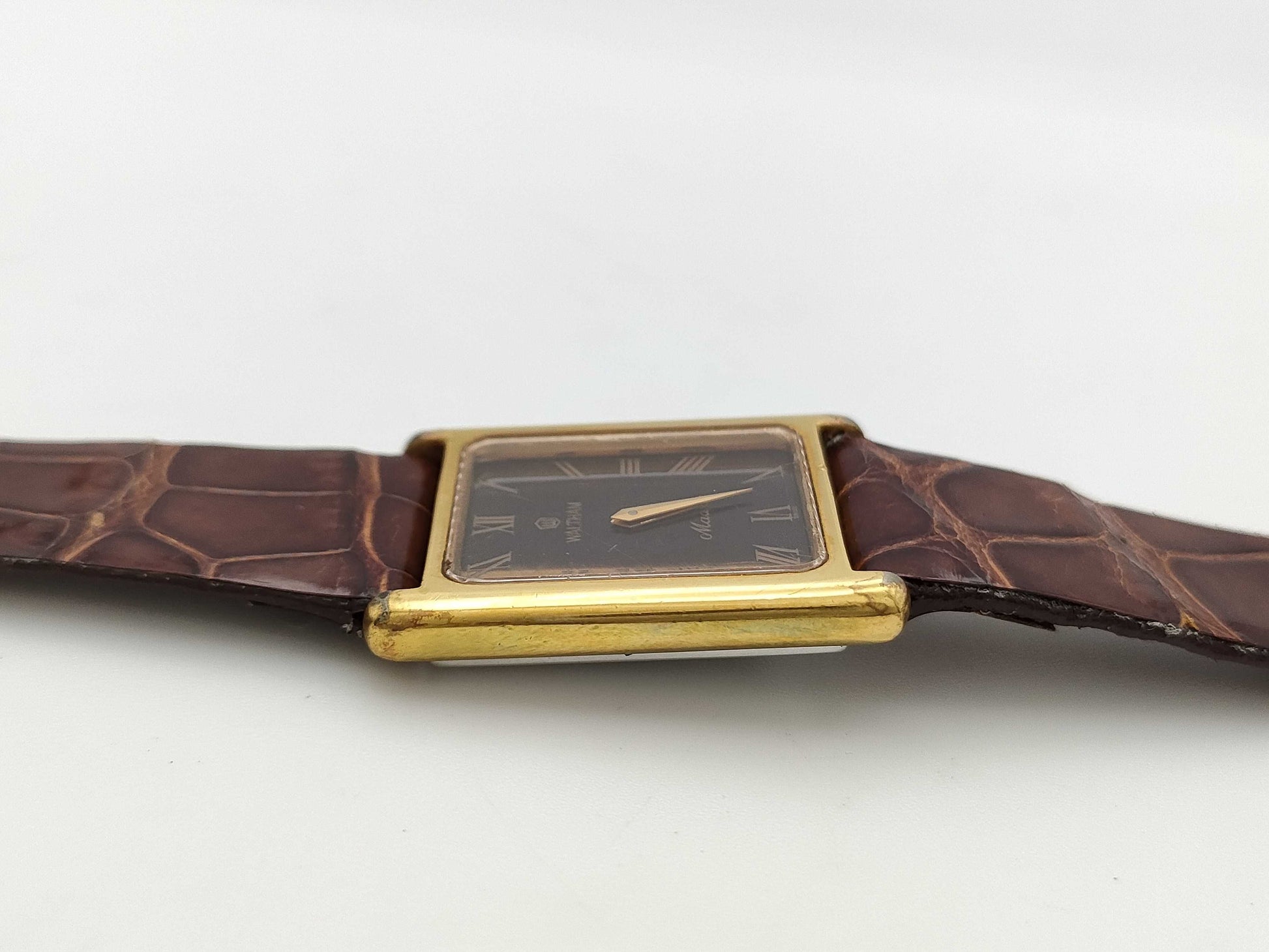 WALTHAM 4D0327 Manual Winding Women's Watch