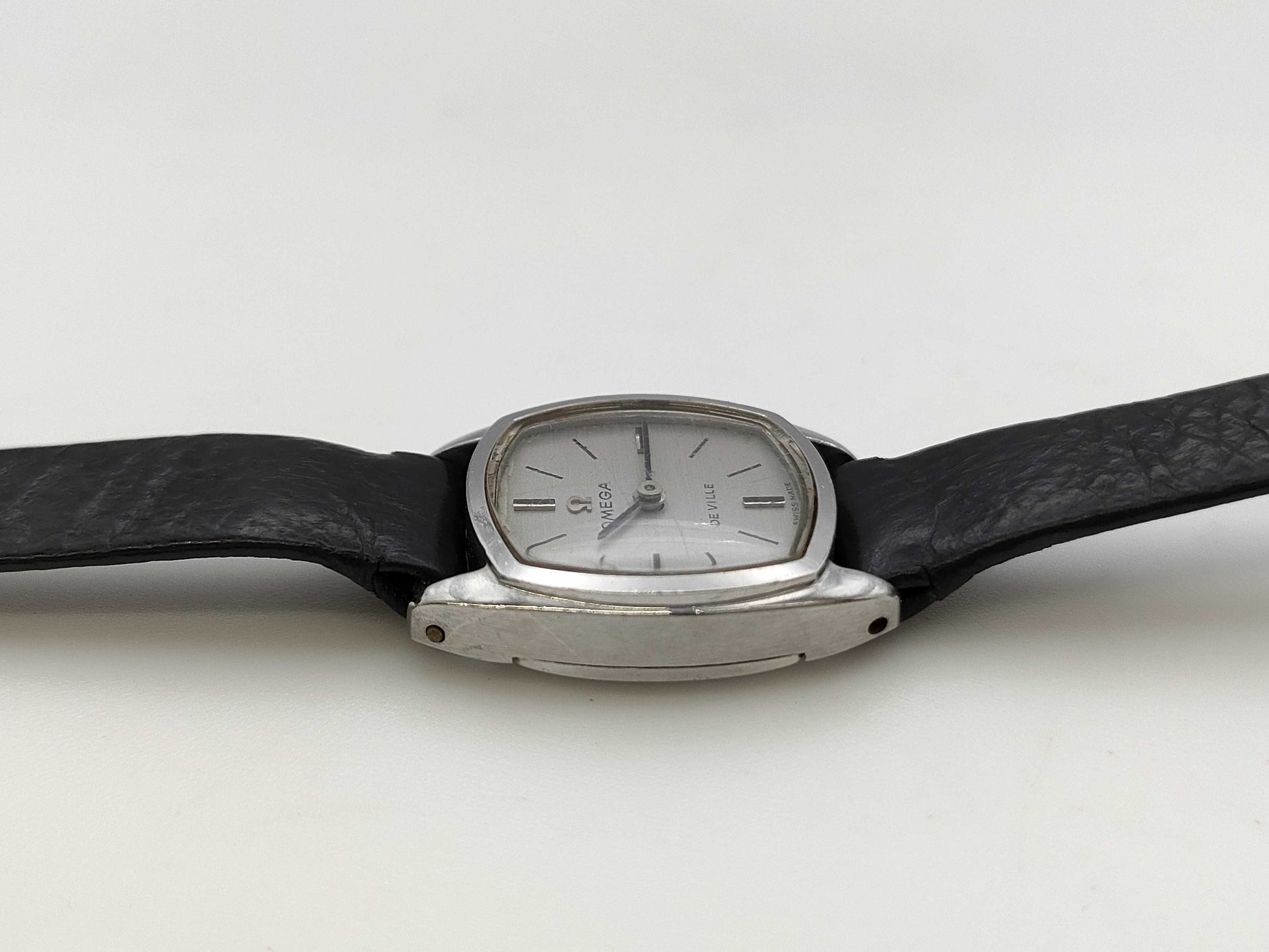 OMEGA Hand-wound Women's Watch