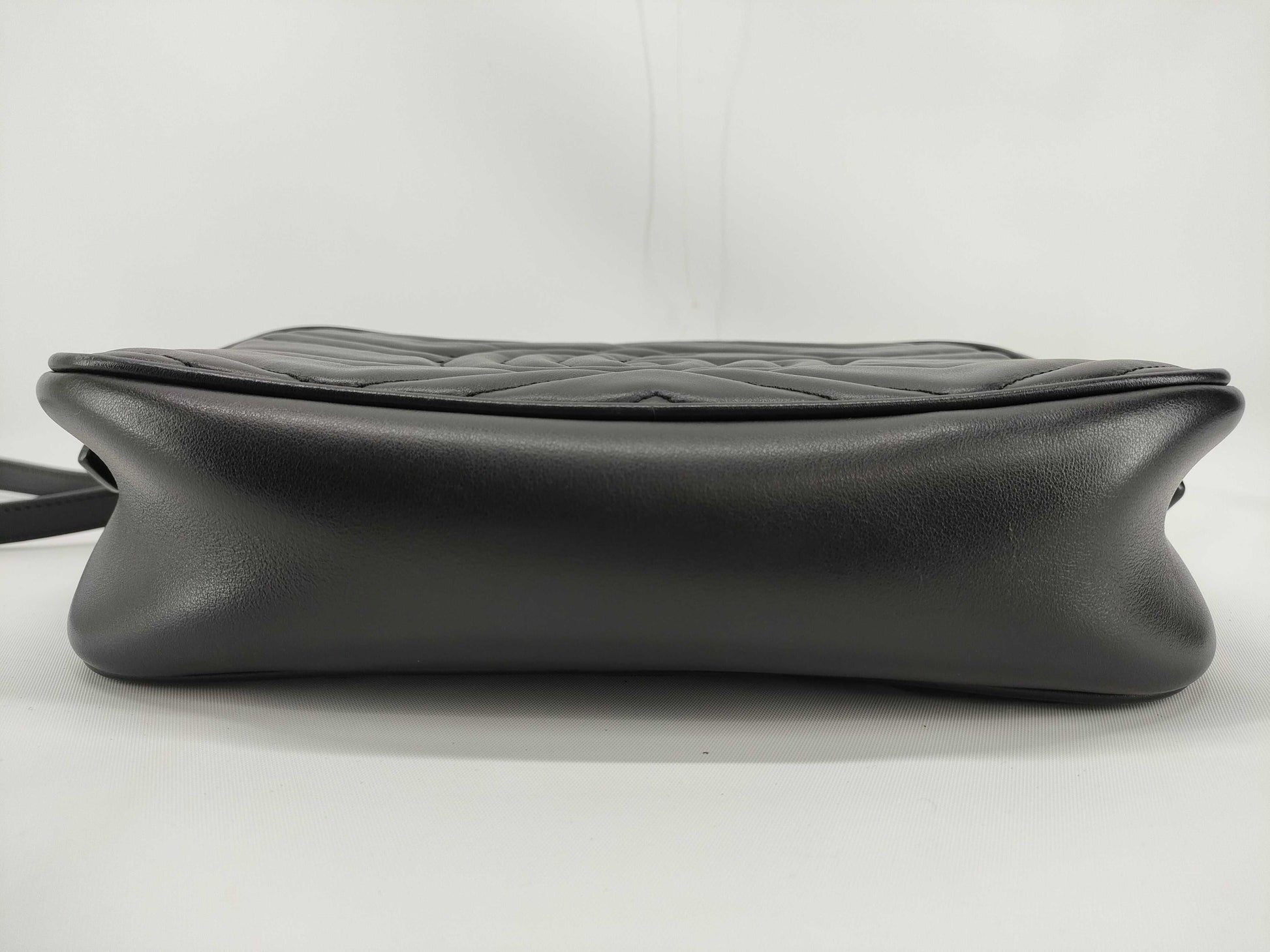 GUCCI GUCCI GG Marmont Shoulder Bag Shoulder Bag