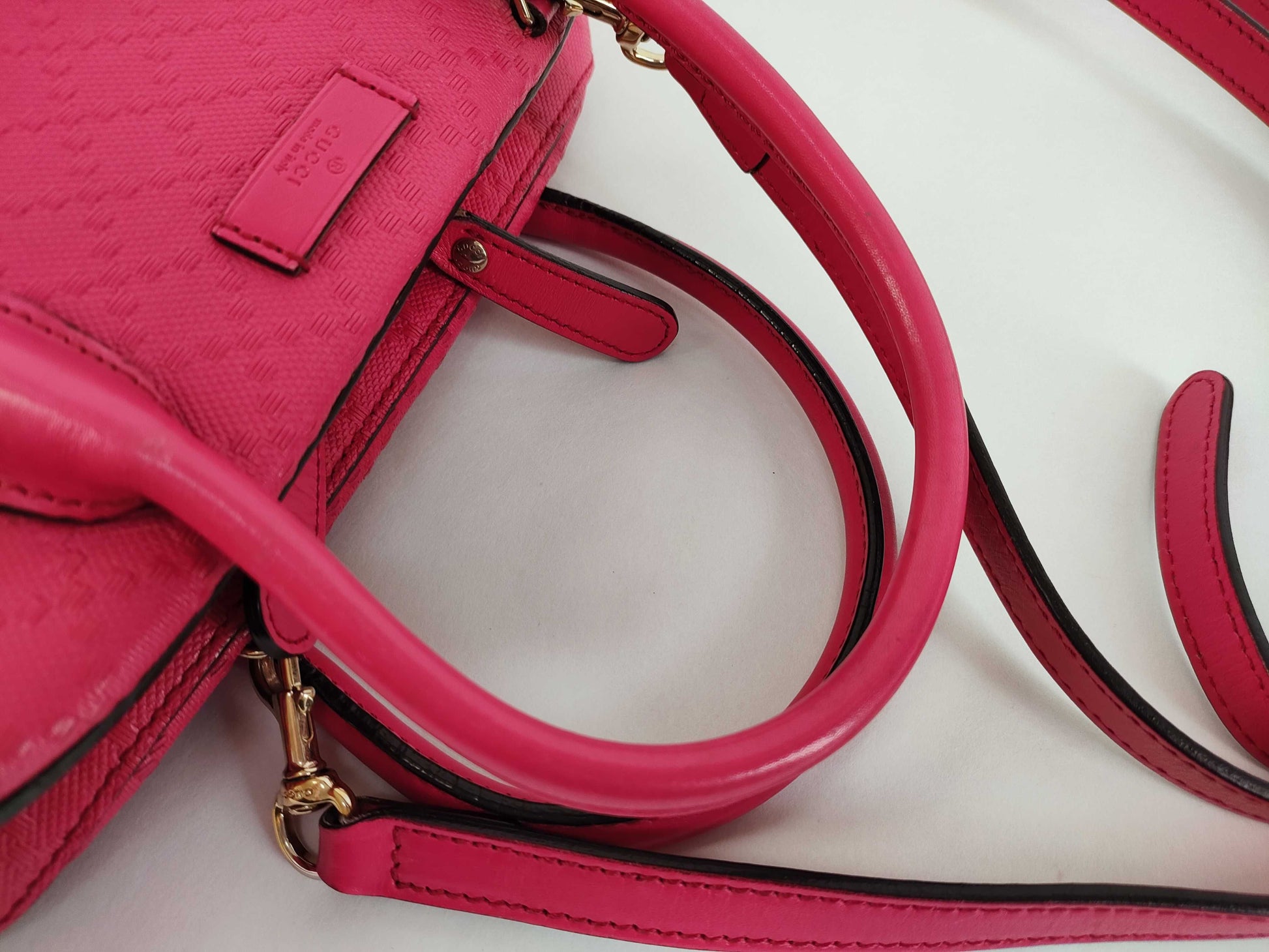GUCCI Leather Handbag with Shoulder Strap