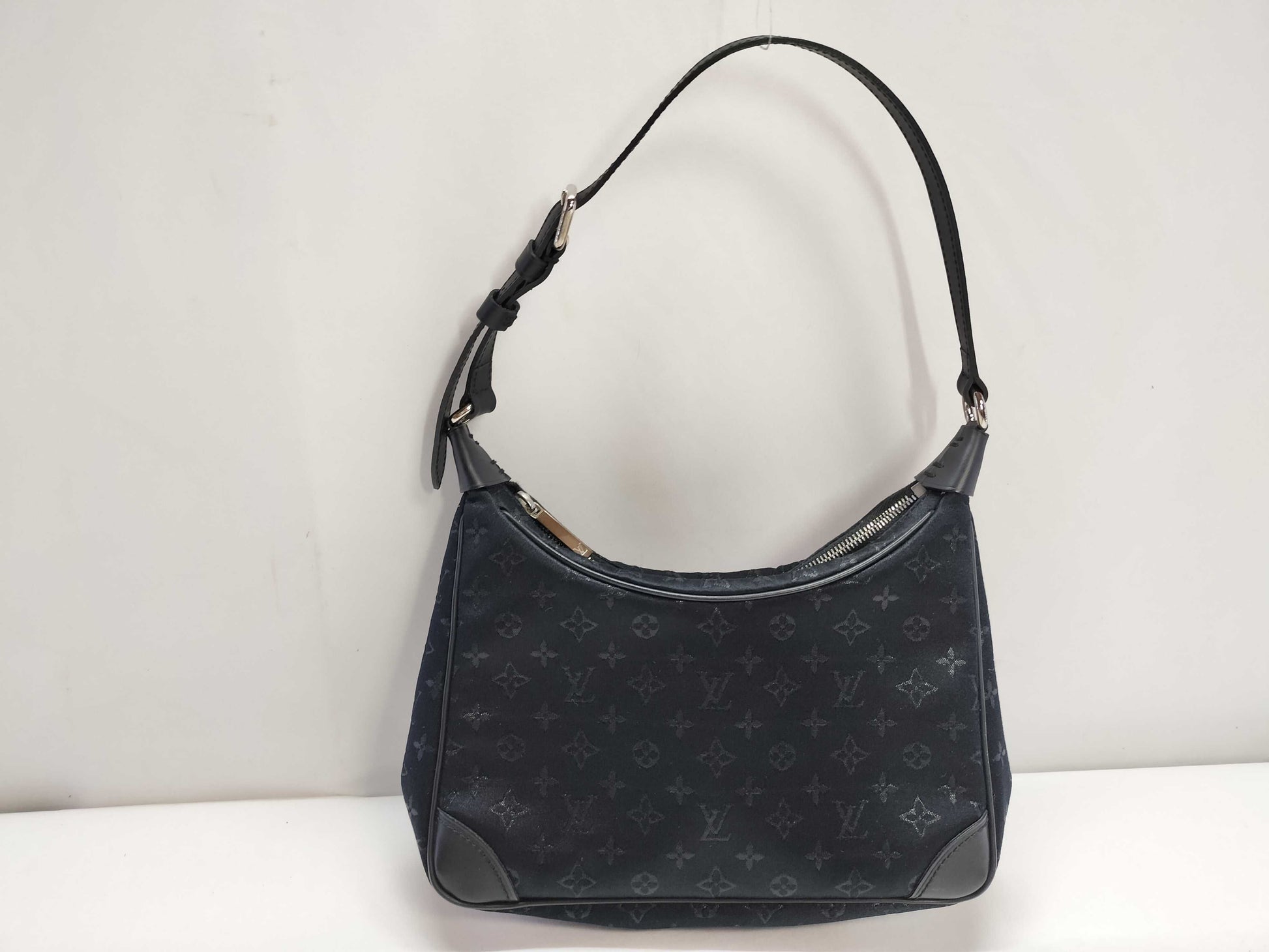LOUIS VUITTON Monogram Satin Little Boulogne Pouch M92142 SR0041 Black