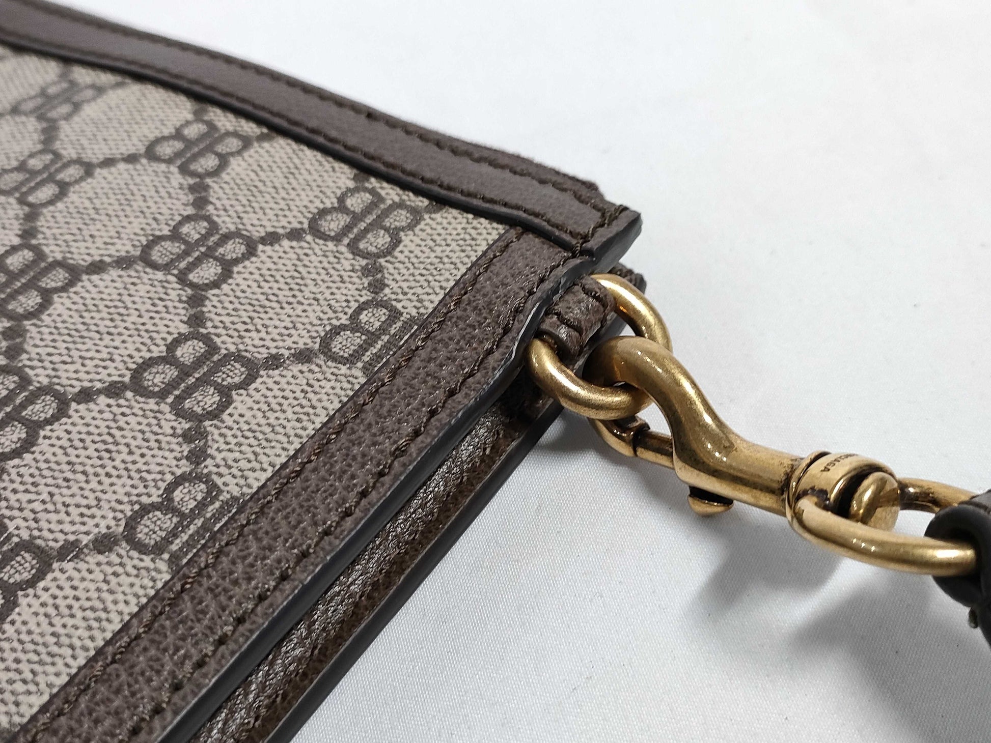 GUCCI GG Supreme GUCCI BALENCIAGA The Hacker GG Supreme Clutch Bag Clutch Bag