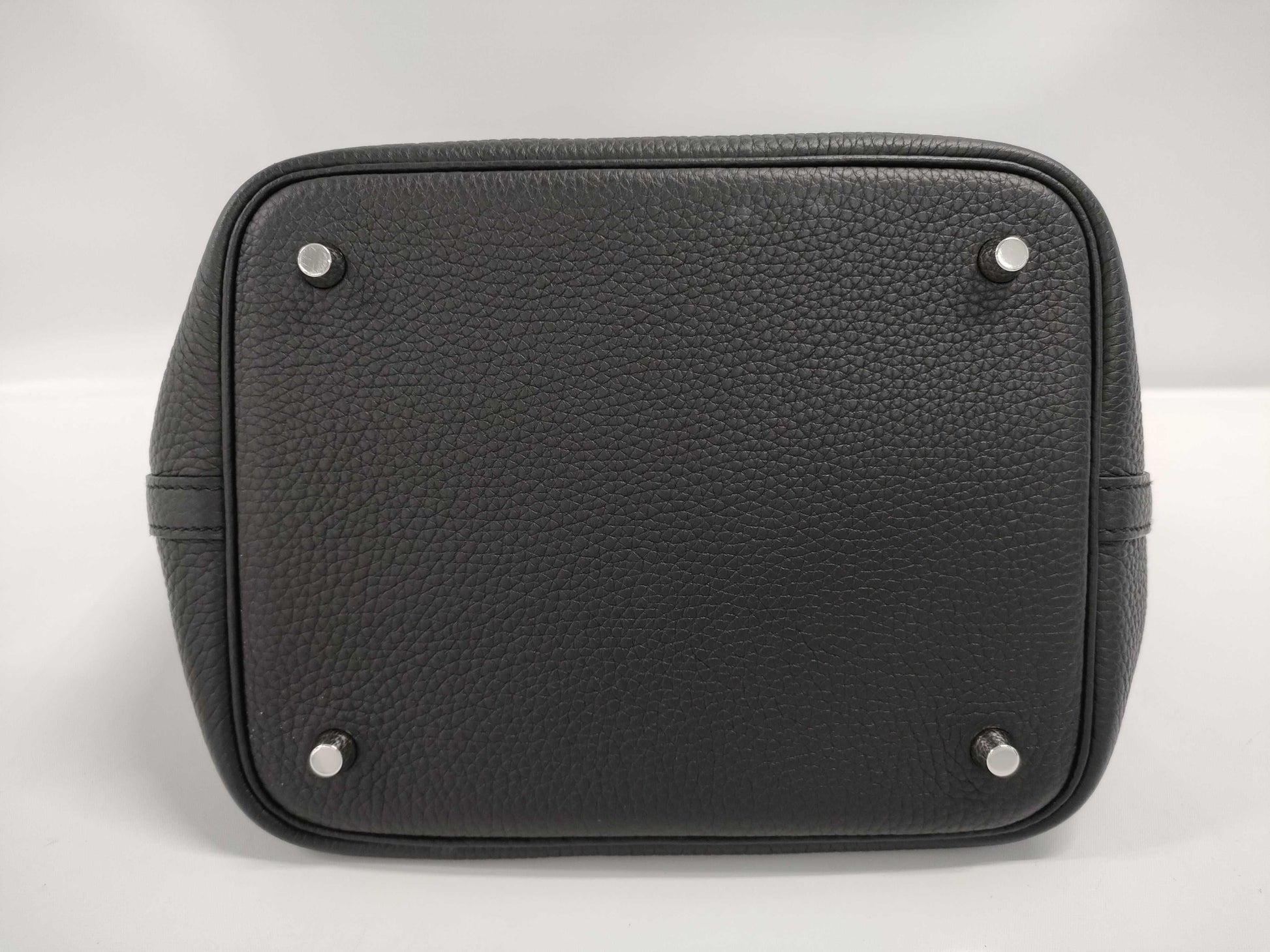HERMES Picotin Lock MM Handbag in Taurillon with Sterling Silver Hardware, Black, B Stamp