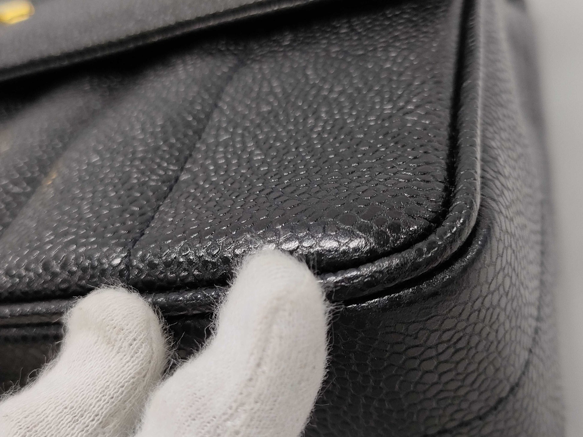 CHANEL Mademoiselle Caviar Skin Handbag