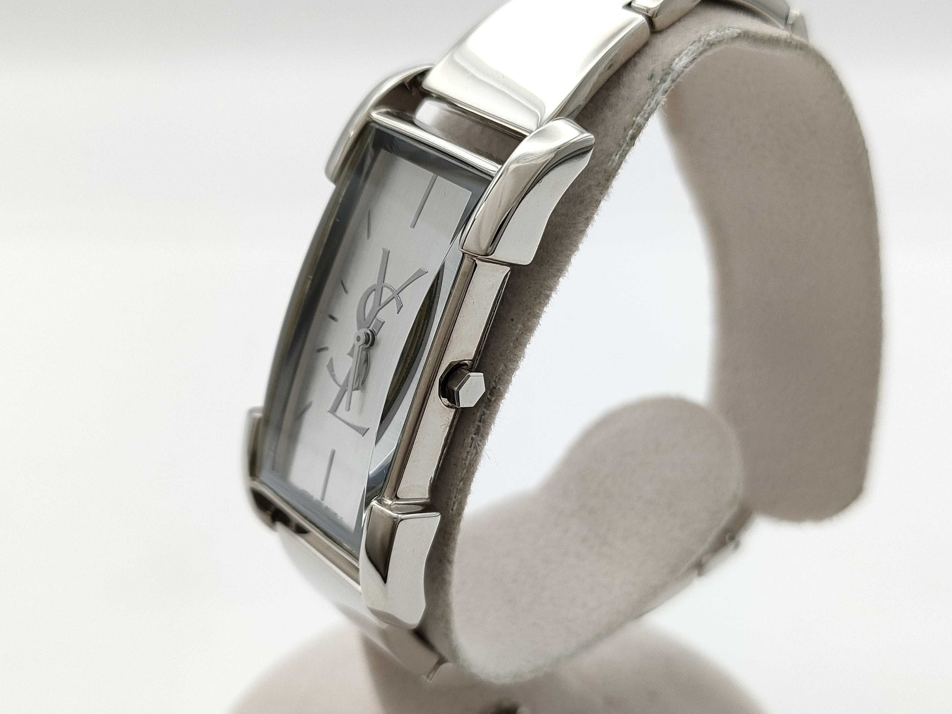 Yves Saint Laurent 5421-H16218Y 910385 Shell Dial Quartz Women's Watch