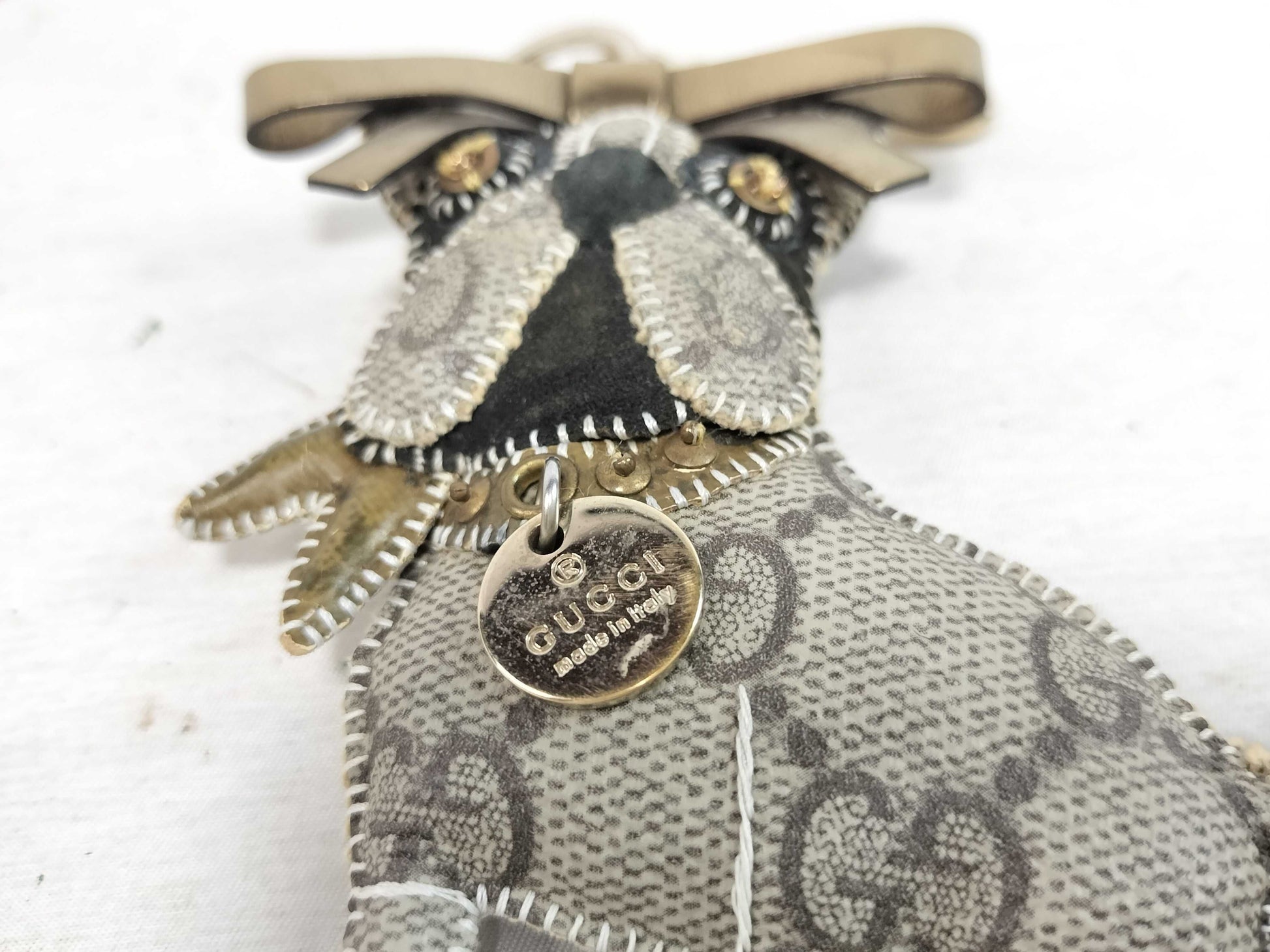 GUCCI GG Gucci Gucci Gucci Gucci GG Dog Charm Keychain Accessory Key Case Keychain
