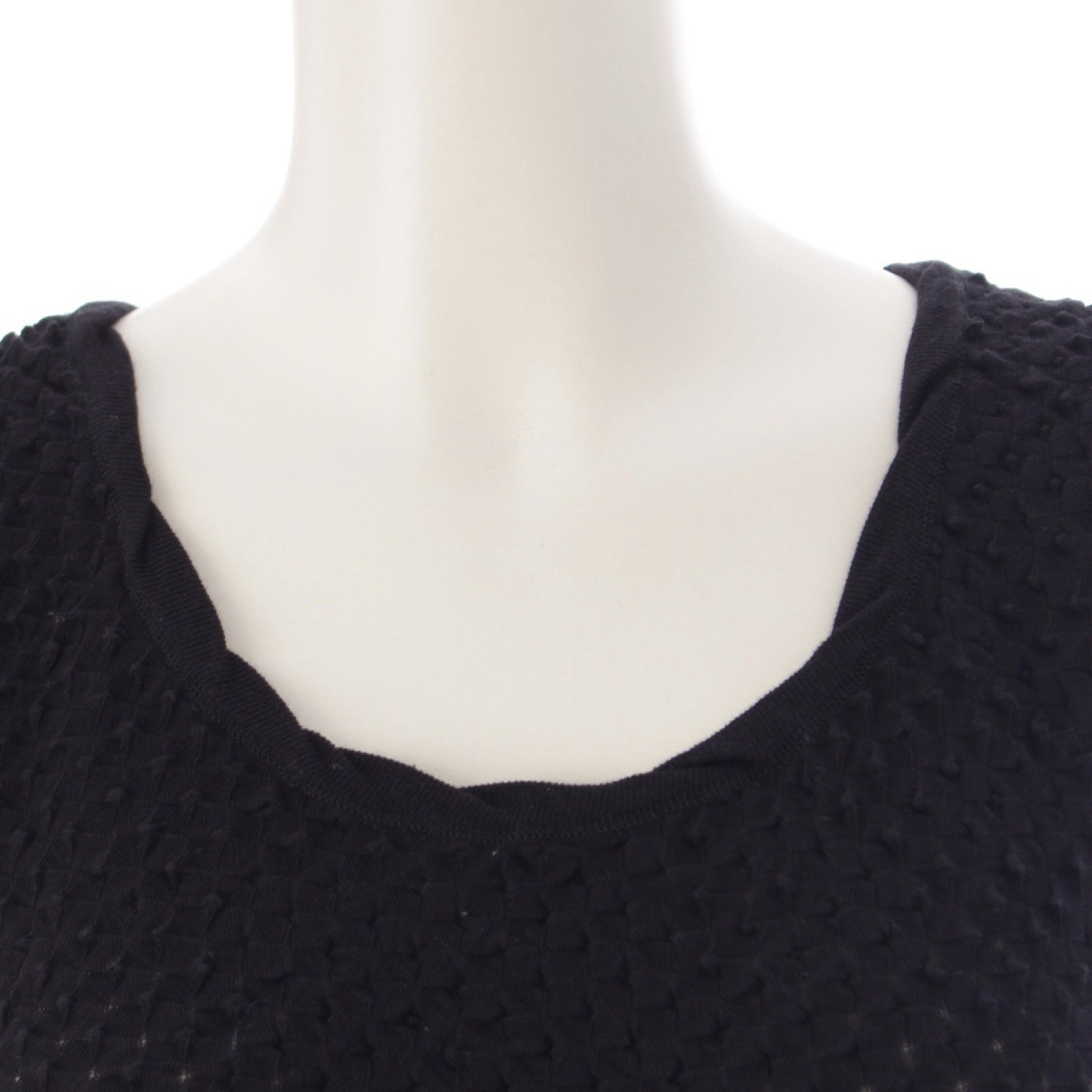 ISSEY MIYAKE ISSEY MIYAKE Heart Pattern Tank Top HA31JJ236 Black 2 Tops