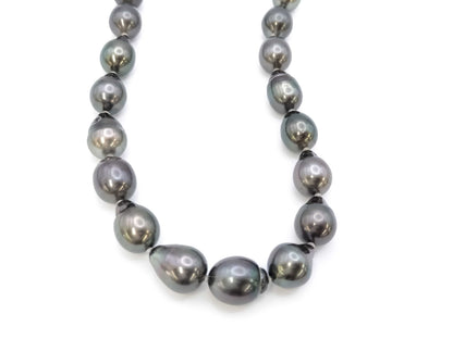 Semi-round pearl necklace, diameter approximately 8.1-11.7mm, sterling silver, 58.0g .