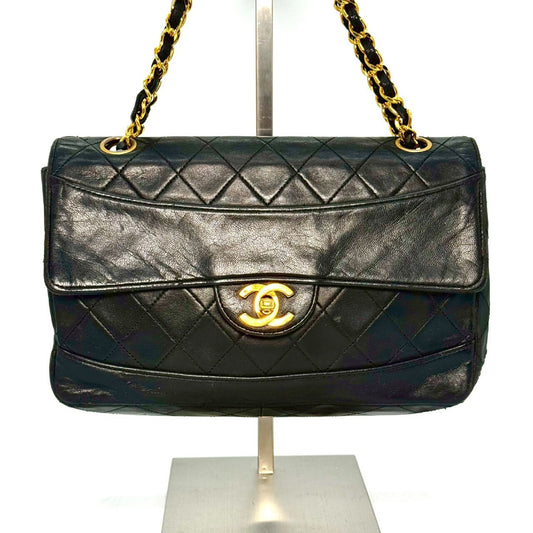 CHANEL Matelasse Lambskin Chain Shoulder Bag with Turnlock and Single Flap, Black, 1485545