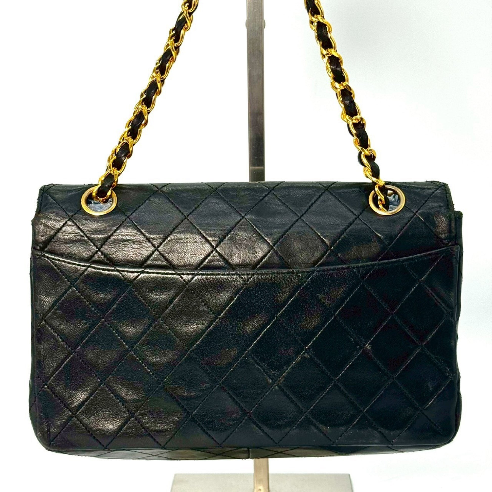 CHANEL Matelasse Lambskin Chain Shoulder Bag with Turnlock and Single Flap, Black, 1485545