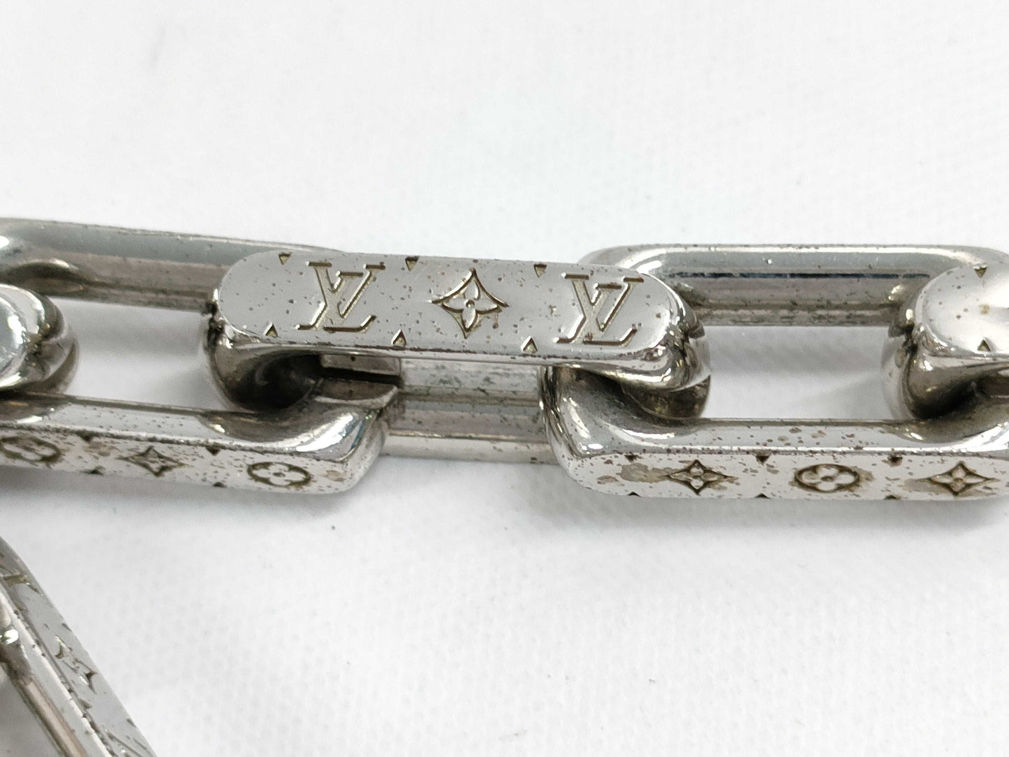 LOUIS VUITTON Louis Vuitton Monogram Chain Bracelet, Size M, M00308, Box and Case Included, Bracelet/Bangle