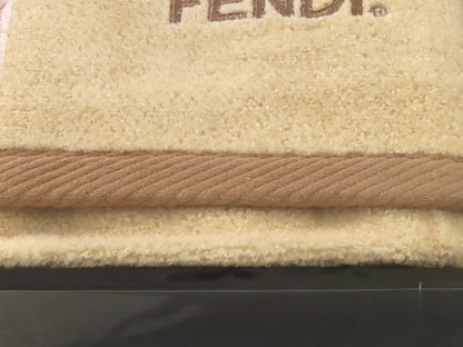 FENDI 1 face towel, 1 wash towel, other accessories