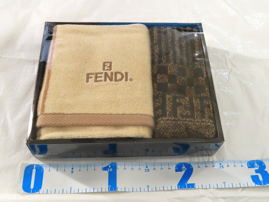 FENDI 1 face towel, 1 wash towel, other accessories