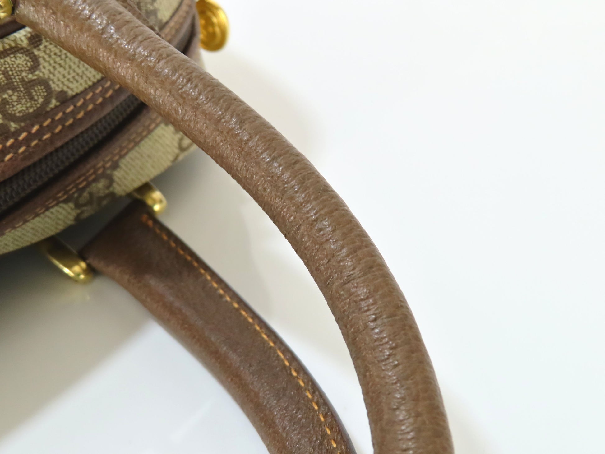 GUCCI GUCCI GG Supreme Handbag 000.58.6090 W35cm Handbag