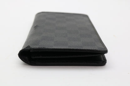LOUIS VUITTON Damier Graphite Brazza Wallet