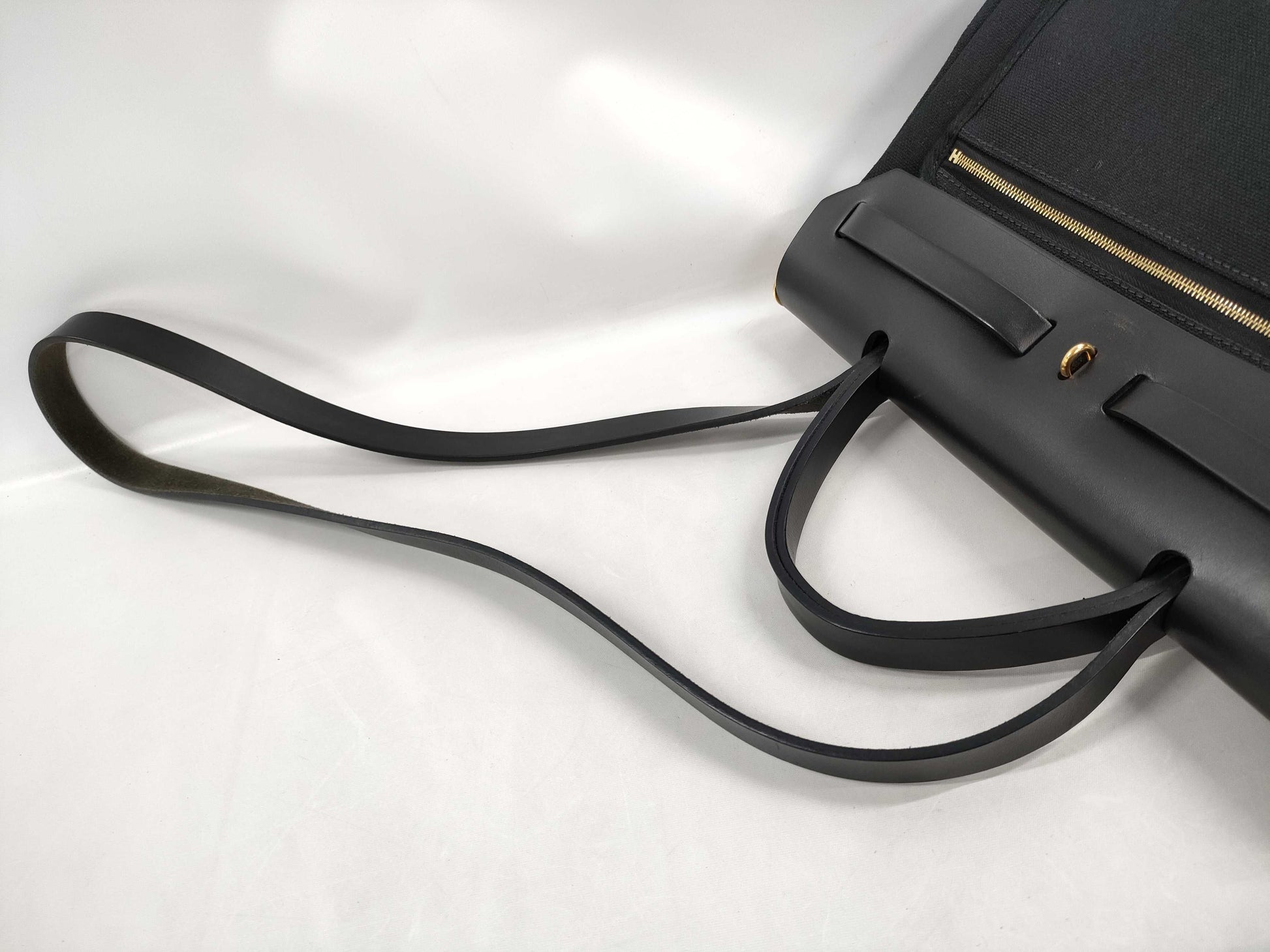 HERMES Airbag Zip 31PM Toile Officier Vache Hunter Black GP Z Stamp Handbag