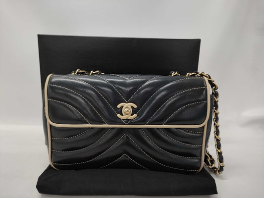 CHANEL Chain Shoulder Bag with V-Stitching, Lambskin, Black and Beige, GP Shoulder Bag