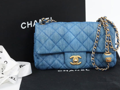 CHANEL Matelasse 20 Denim Pearl Crush Serial Plate Shoulder Bag