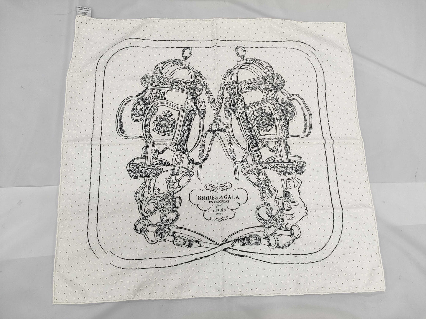 HERMES Carré 70 English Embroidery Brides de Gala en Desordre Scarf