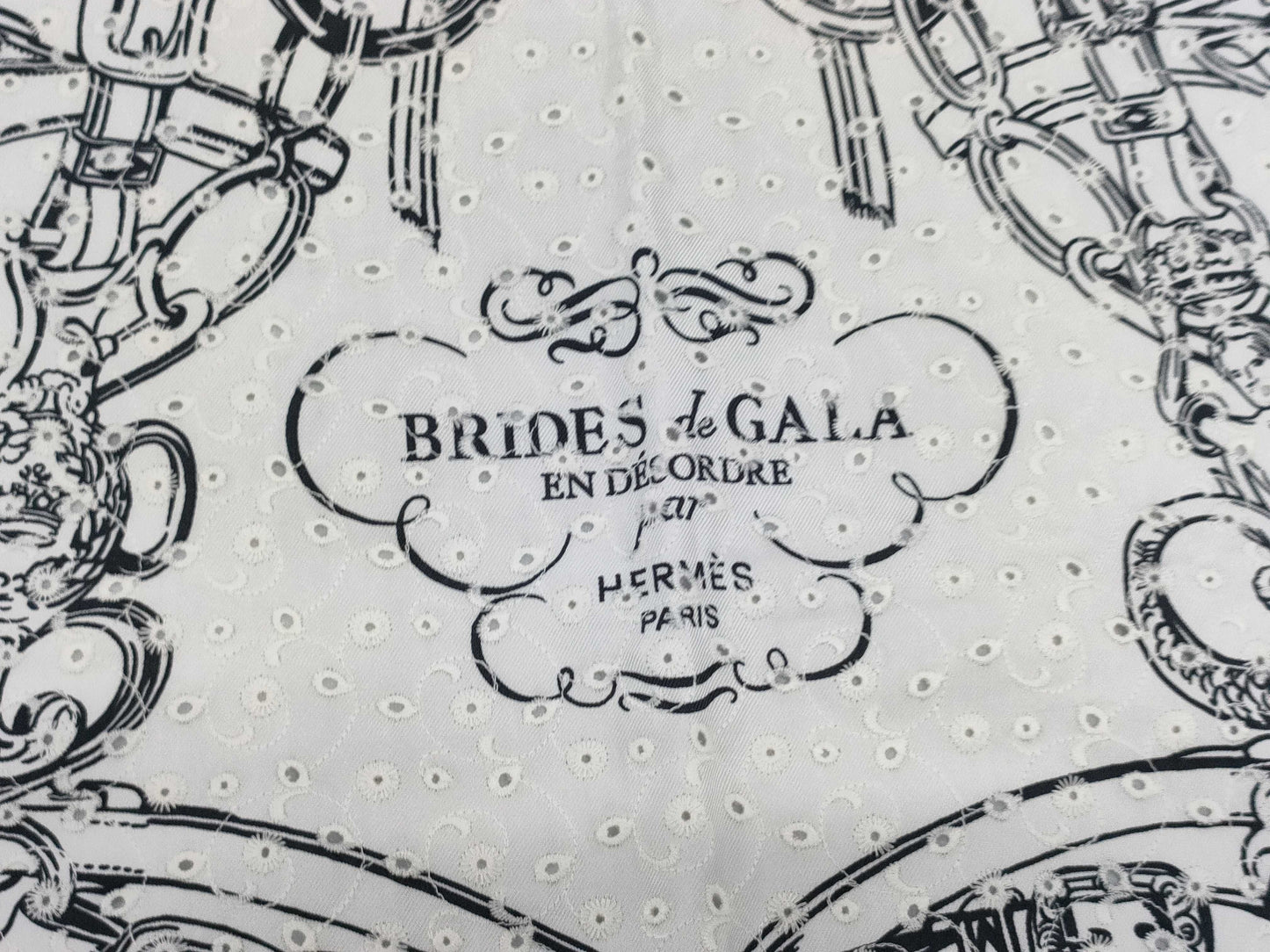 HERMES Carré 70 English Embroidery Brides de Gala en Desordre Scarf
