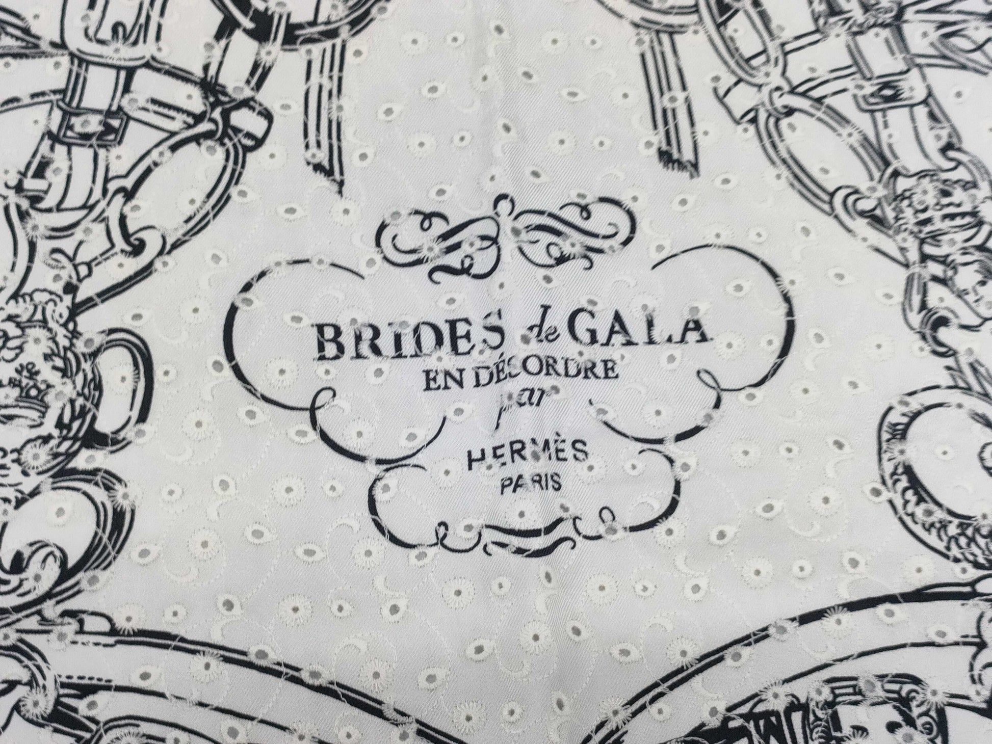HERMES Carré 70 English Embroidery Brides de Gala en Desordre Scarf