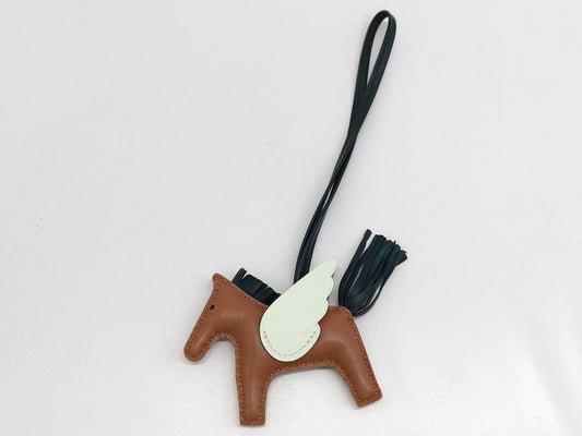 HERMES Rodeo Pegasus PM Gold/Vert Fizz/Vert Chypre U Stamp Charm