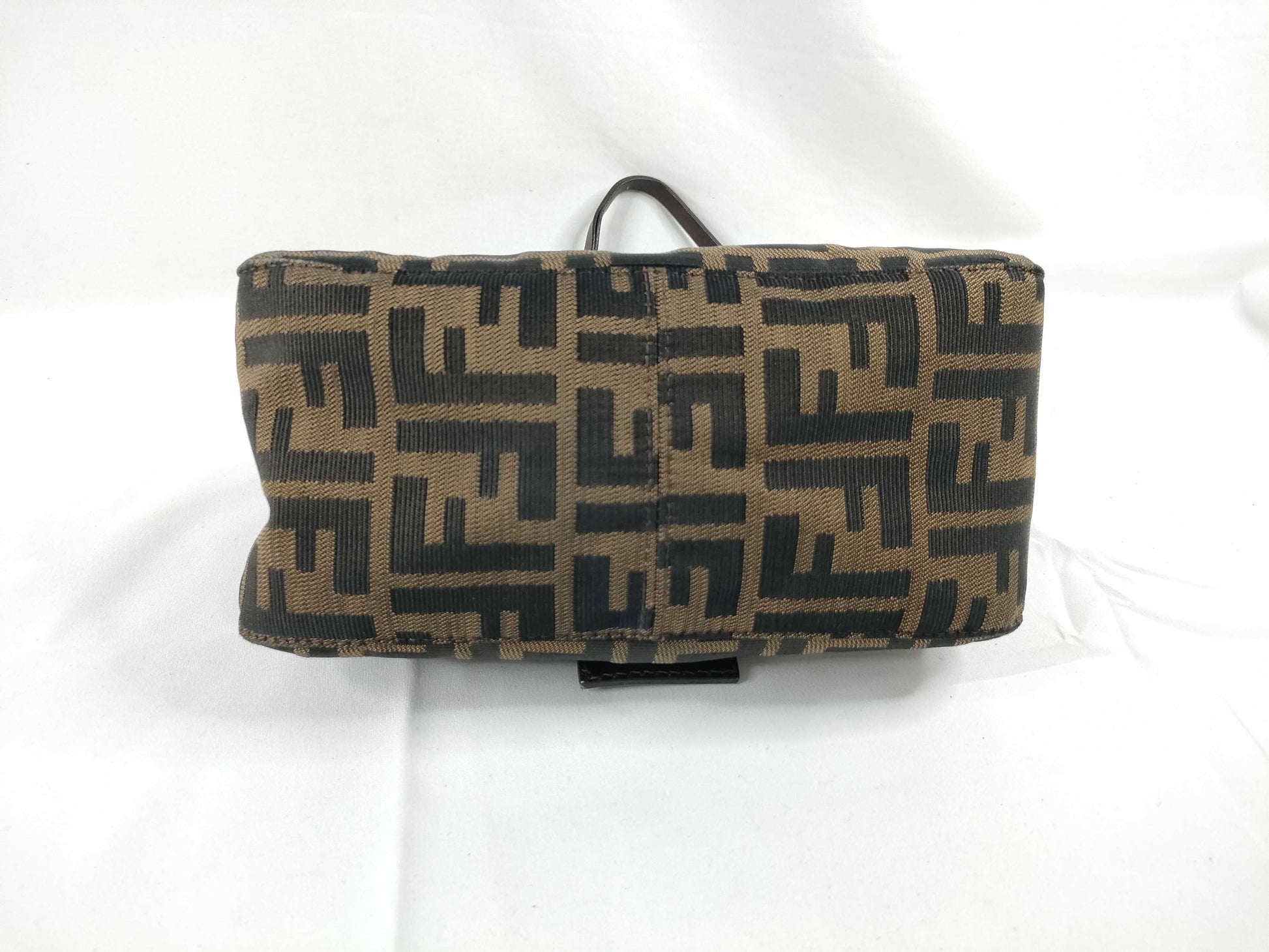 FENDI Mamma 6945 Fendi Mini Mamma Bucket Handbag