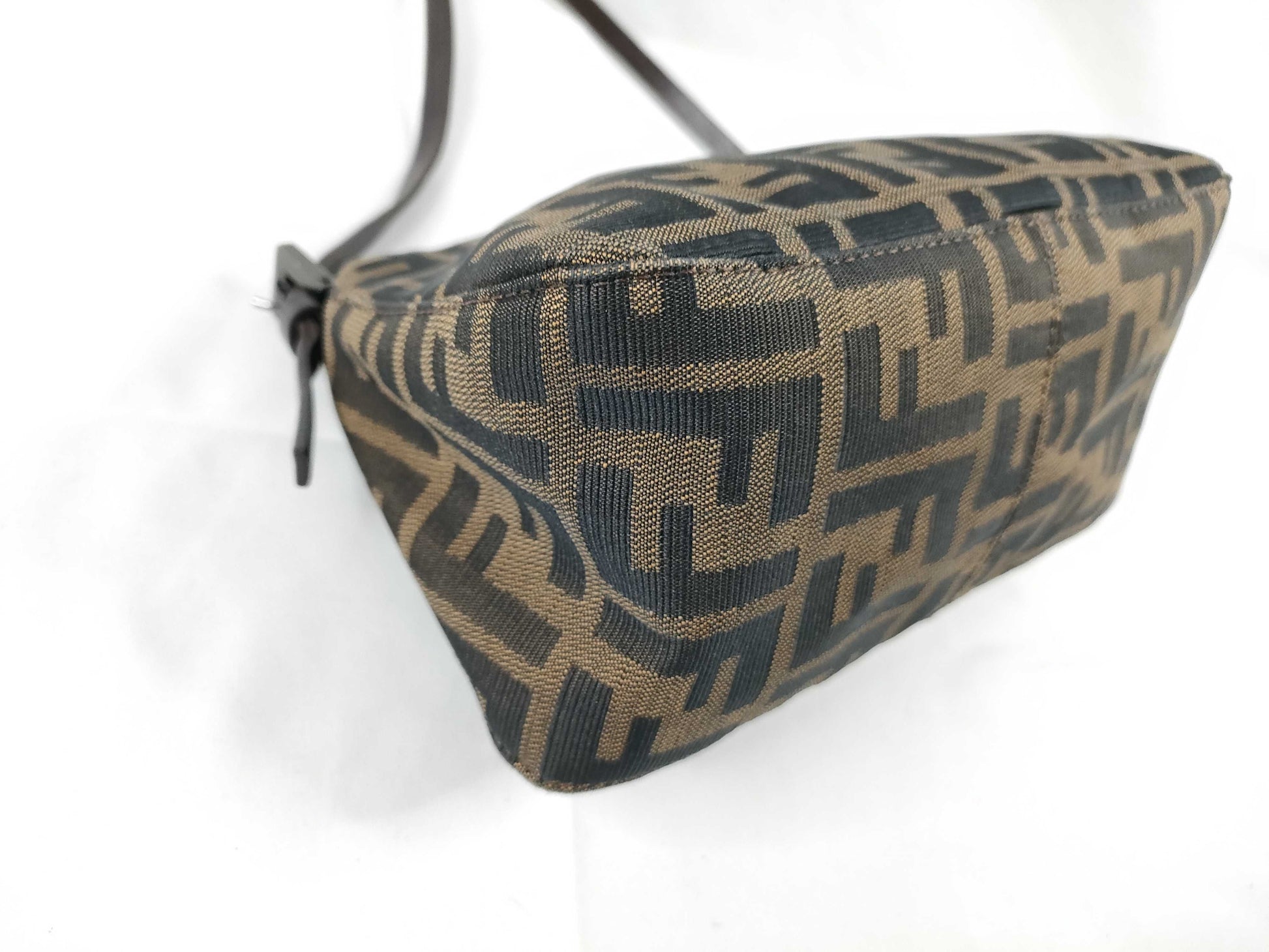FENDI Mamma 6945 Fendi Mini Mamma Bucket Handbag